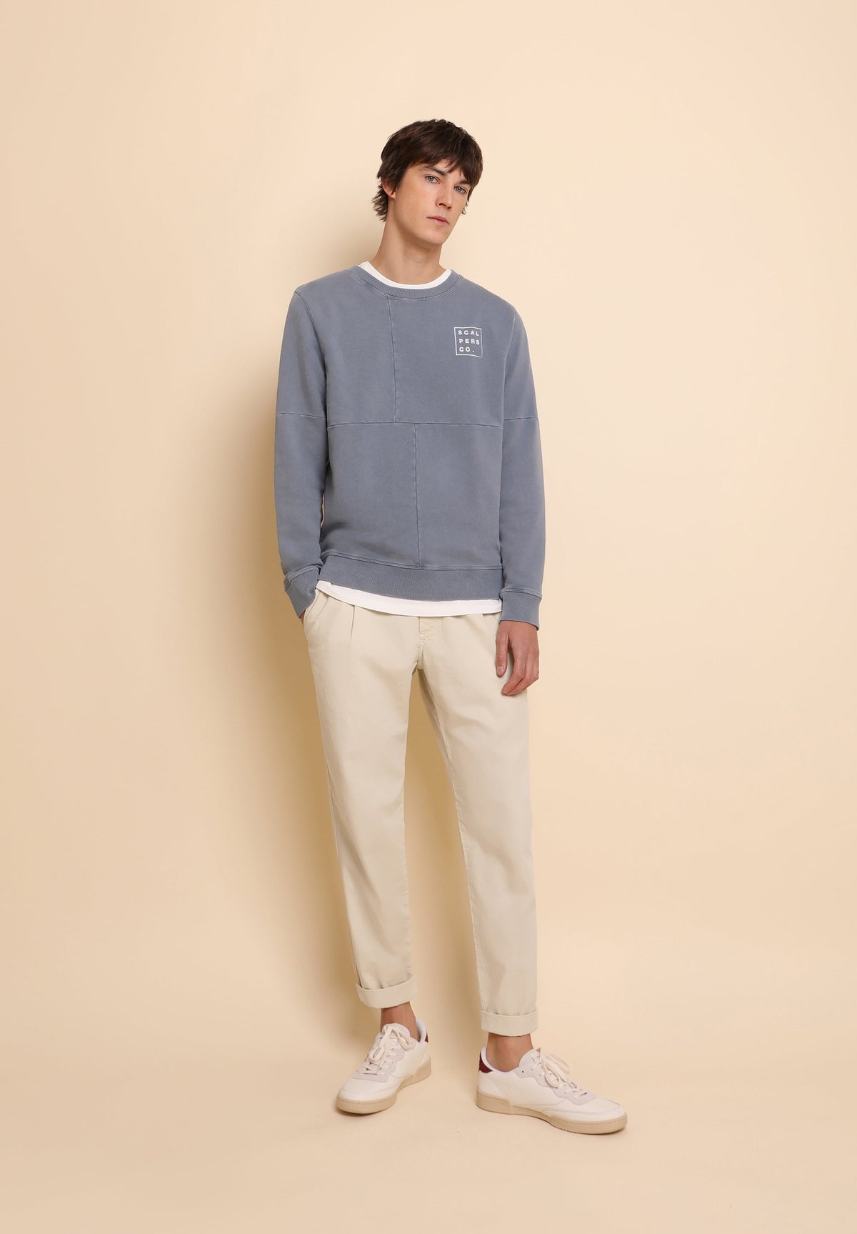 SWEATSHIRT COM COSTURAS PATCHWORK