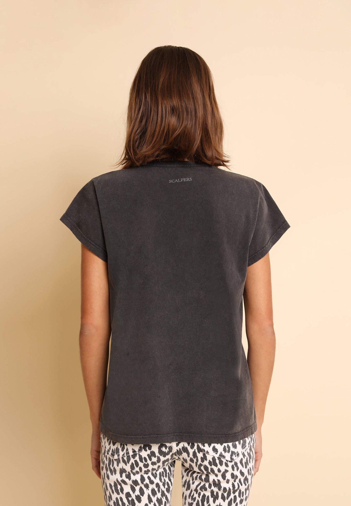 T-SHIRT COM PADRÃO ROQUEIRO