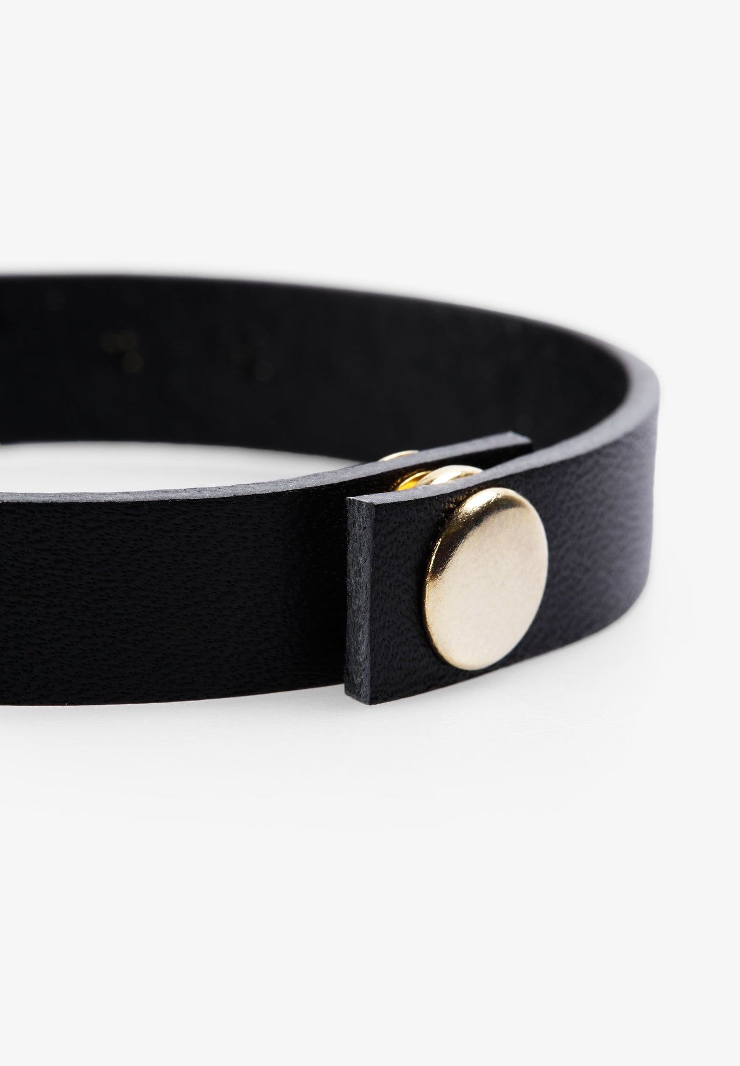 PULSEIRA COM LOGÓTIPO E TACHAS