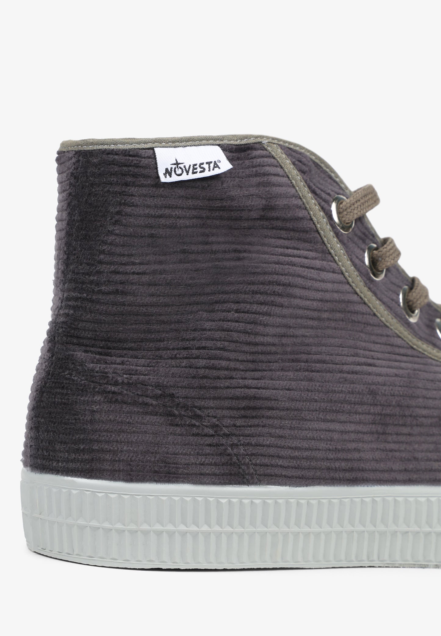 NOVESTA | ZAPATILLAS BICOLOR