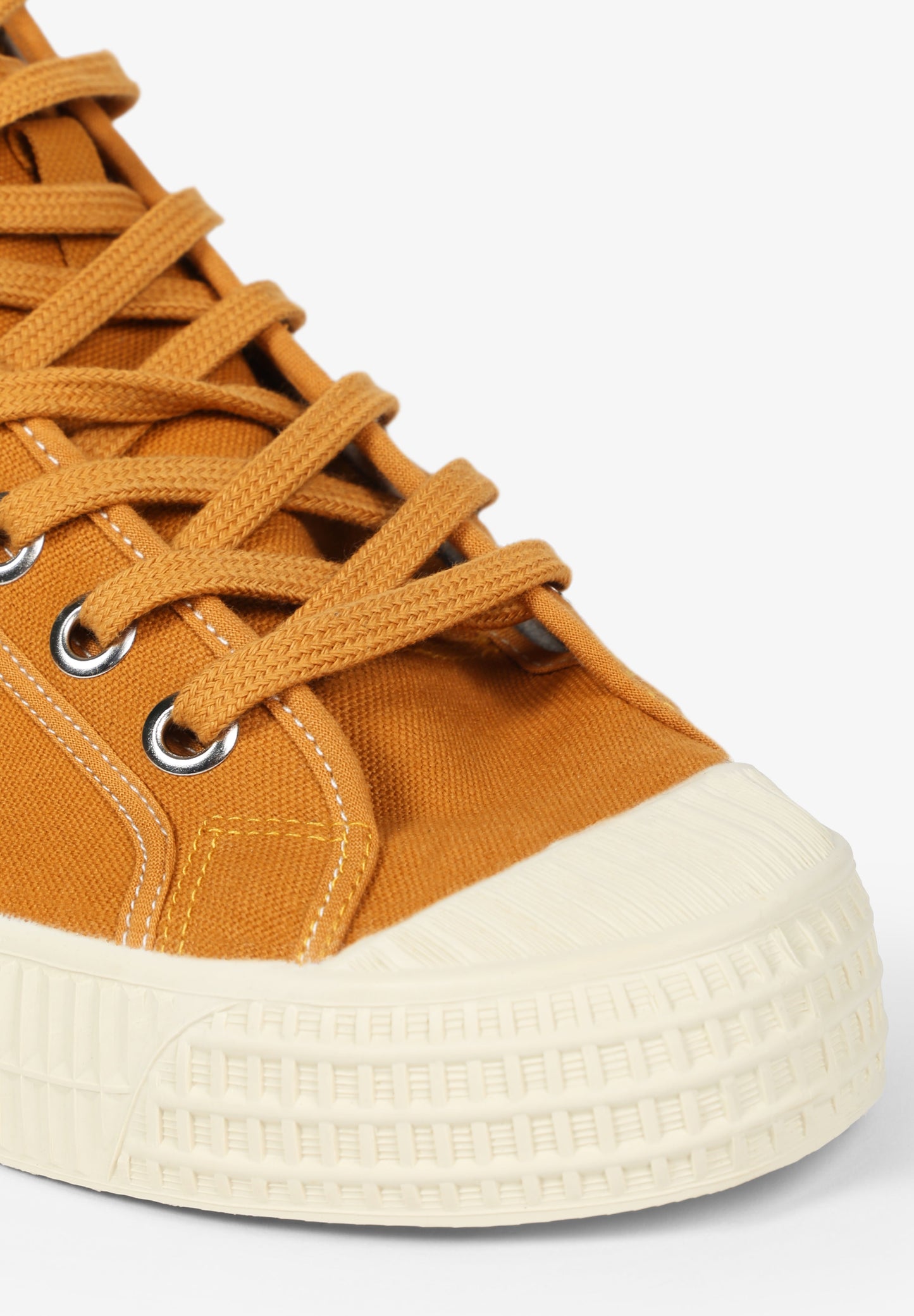 NOVESTA | SAPATILHAS STAR DRIBBLE