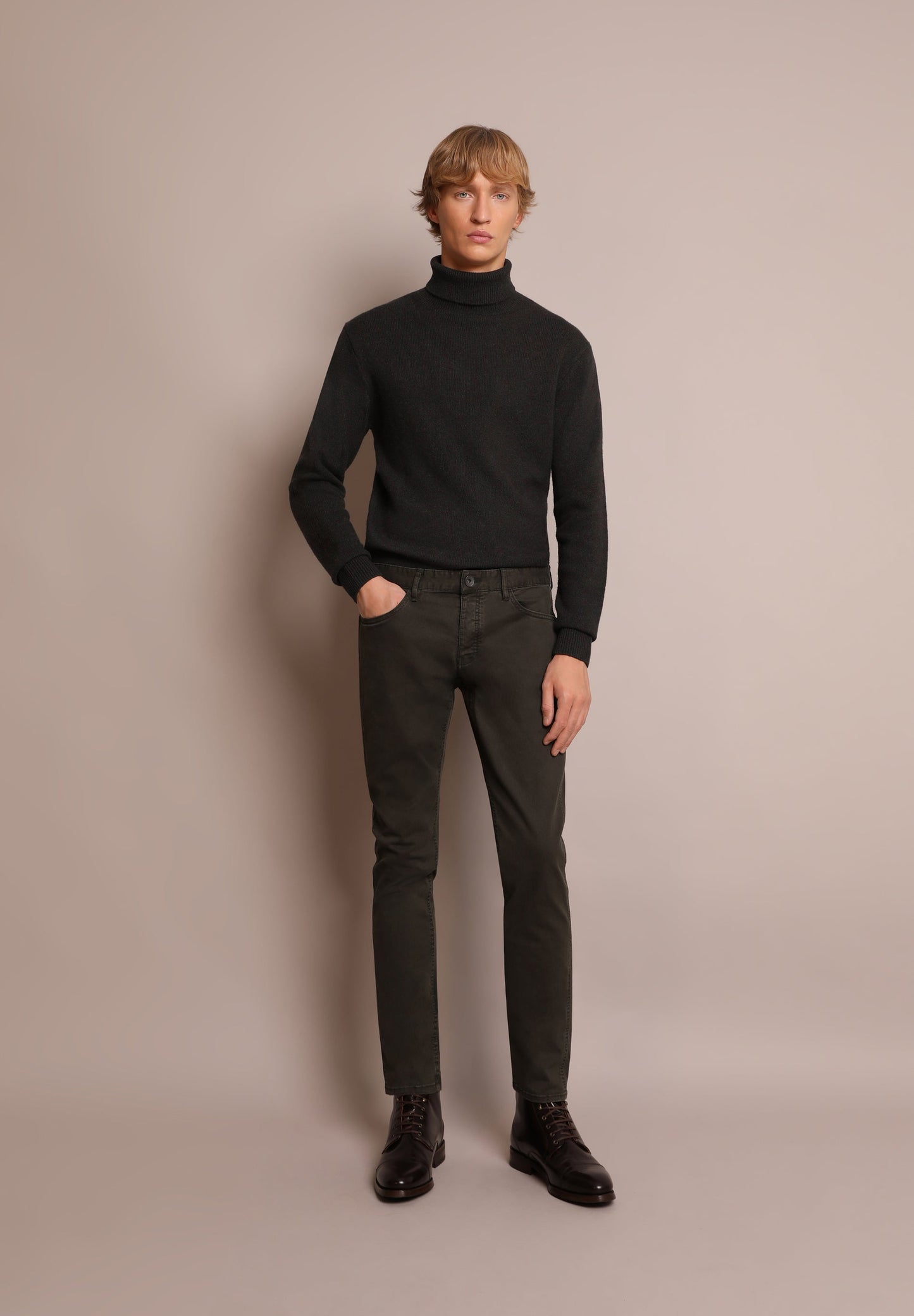 CALÇAS CINCO BOLSOS