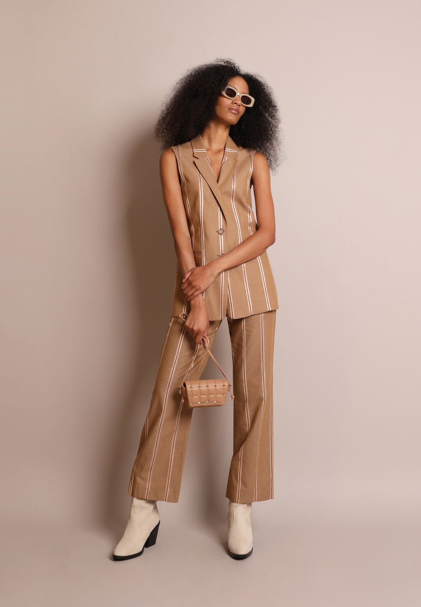 COLETE COM RISCAS METALIZADAS