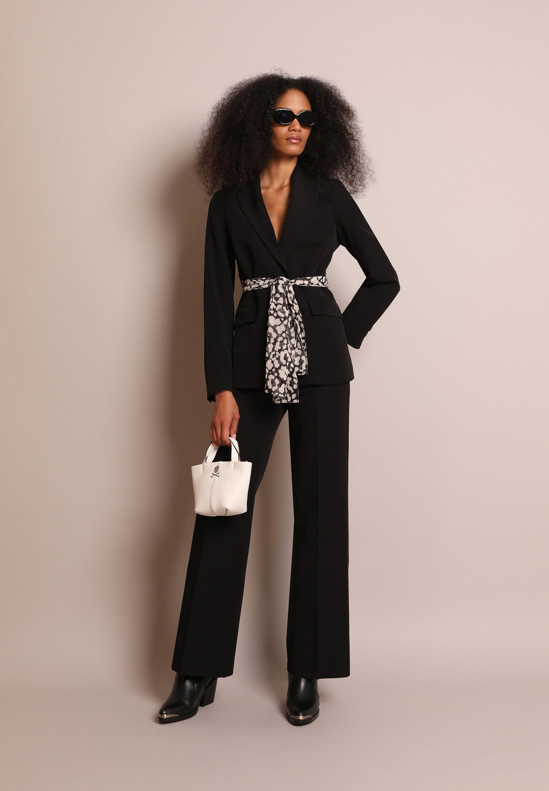 BLAZER COM CINTO DE ESTAMPADO ANIMAL