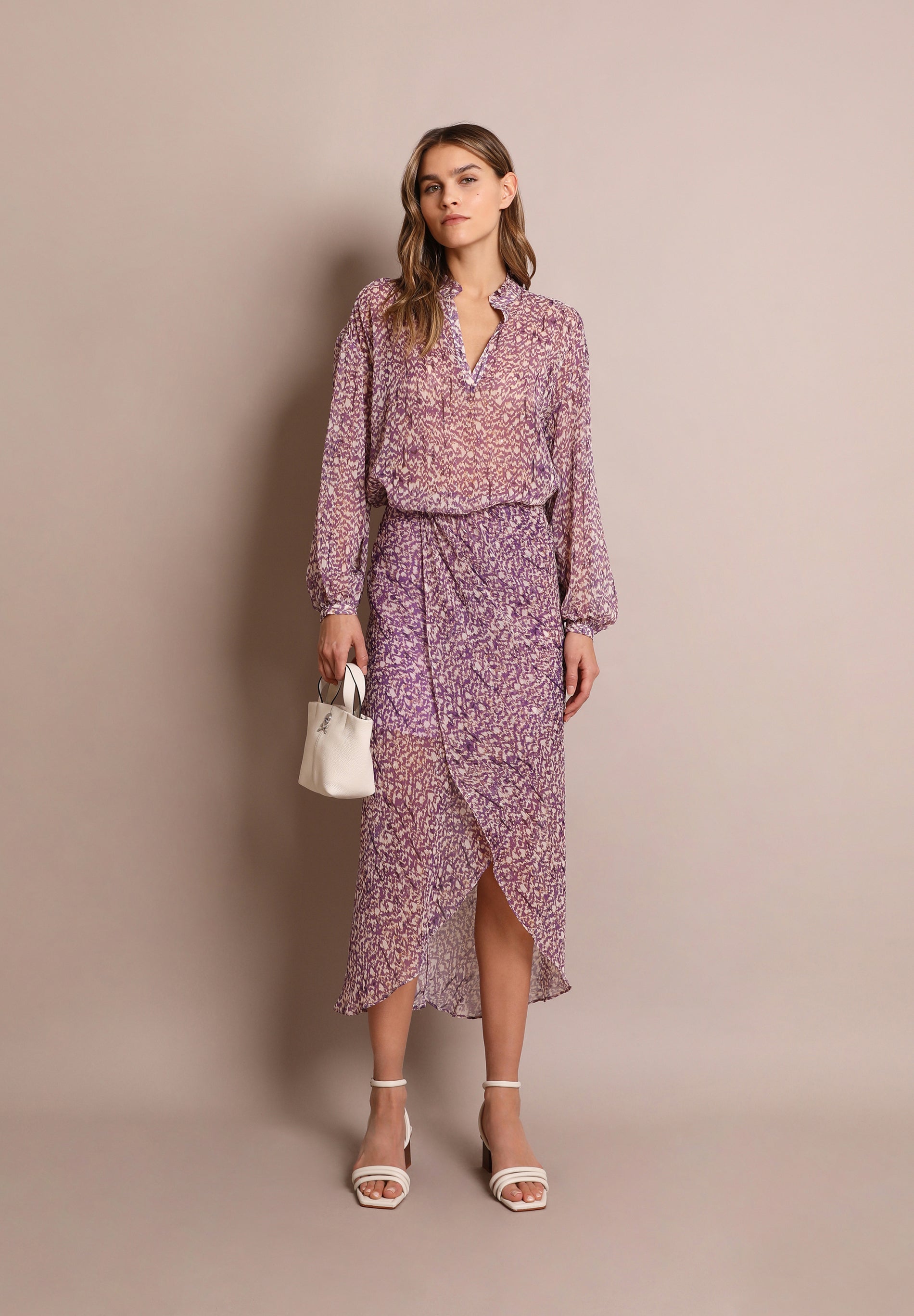 SAIA COM PADRÃO METALIZADO