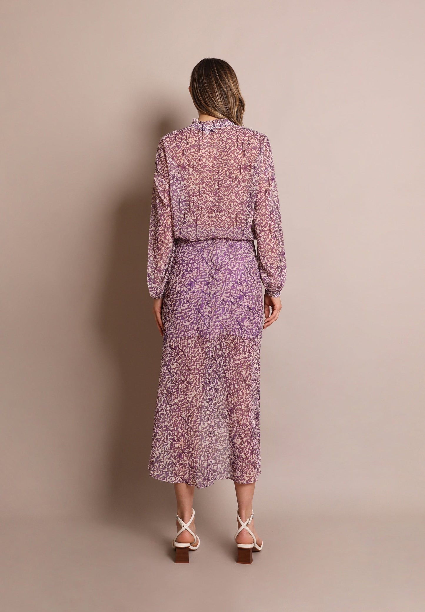 SAIA COM PADRÃO METALIZADO