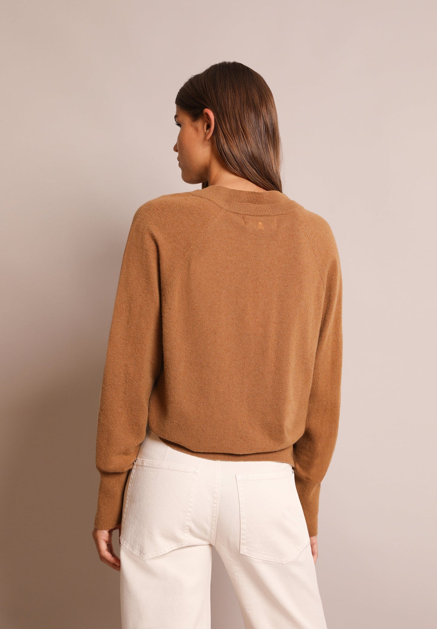 SWEATER LÃ PORMENOR DECOTE