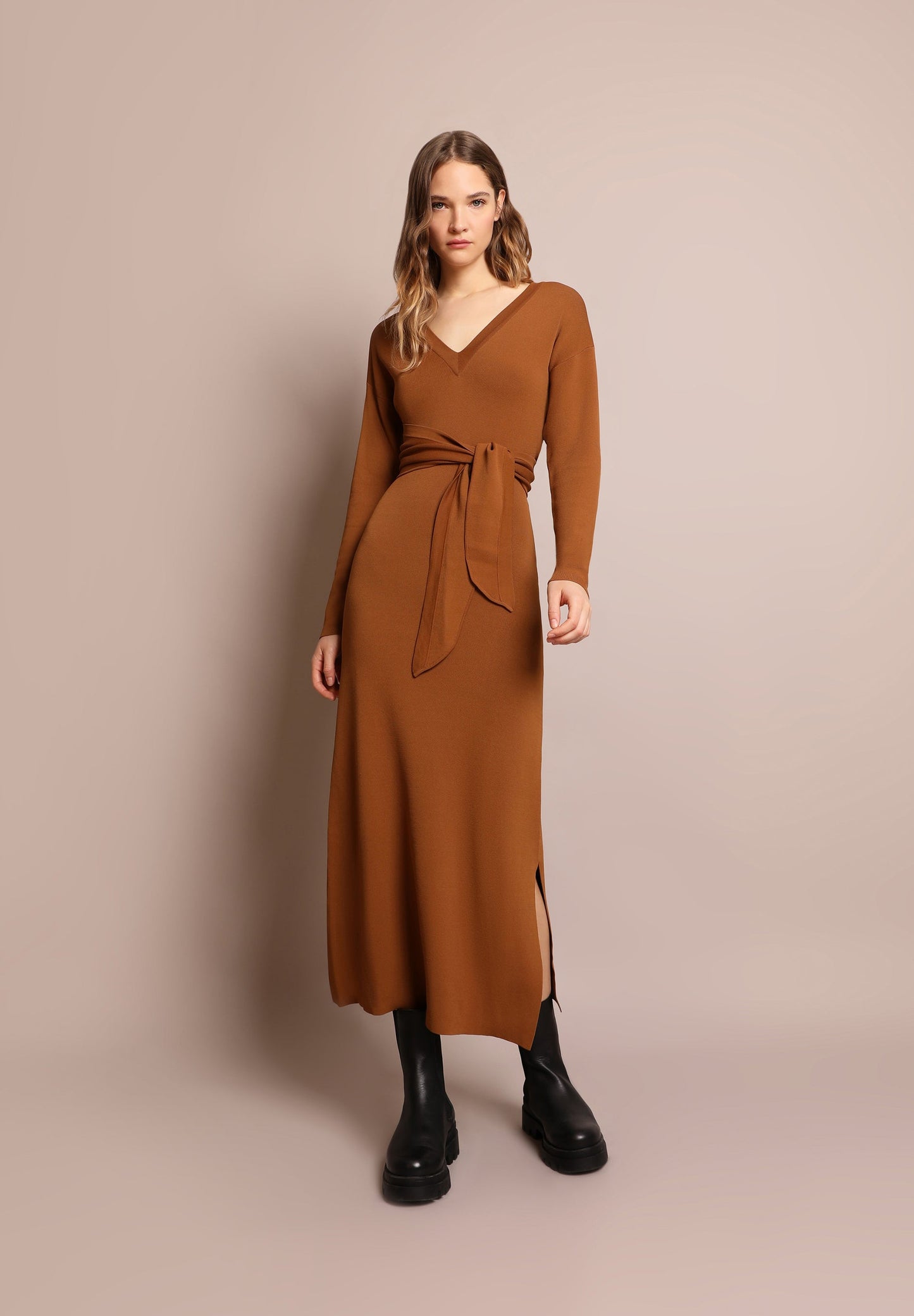 VESTIDO DE MALHA COM LAÇO