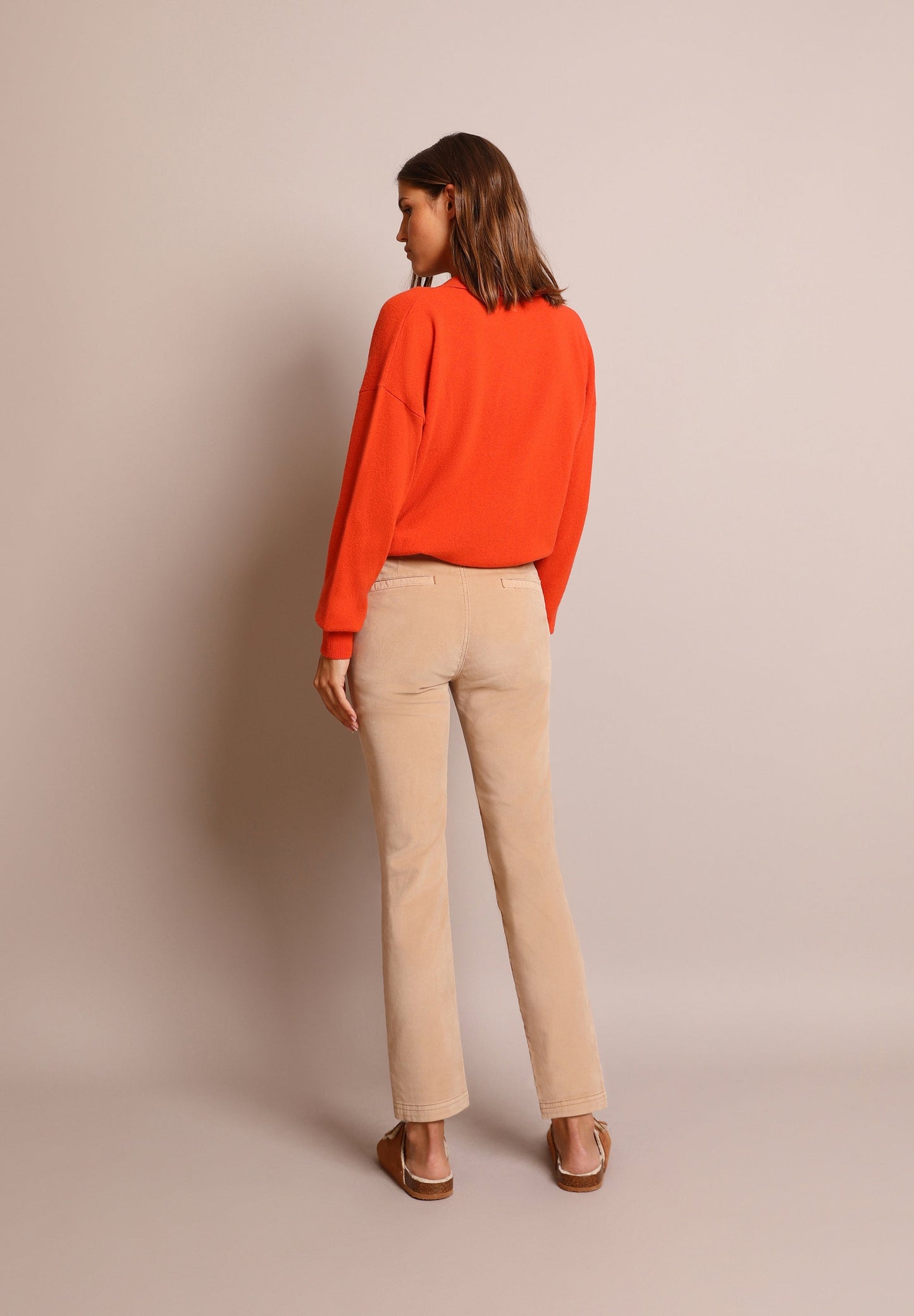 CALÇAS CHINOS EM BOMBAZINA