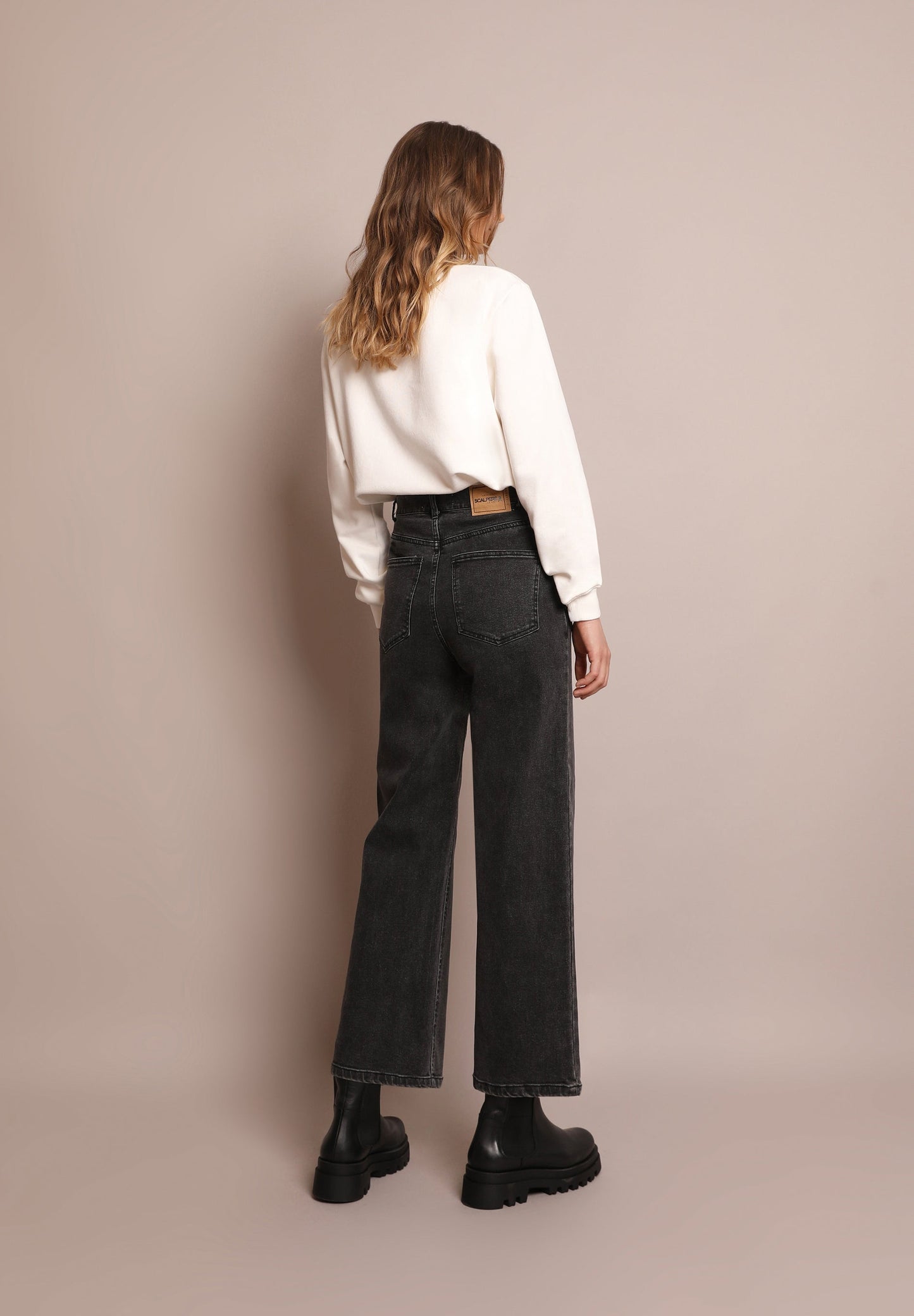 JEANS DESBOTADOS CULOTTES