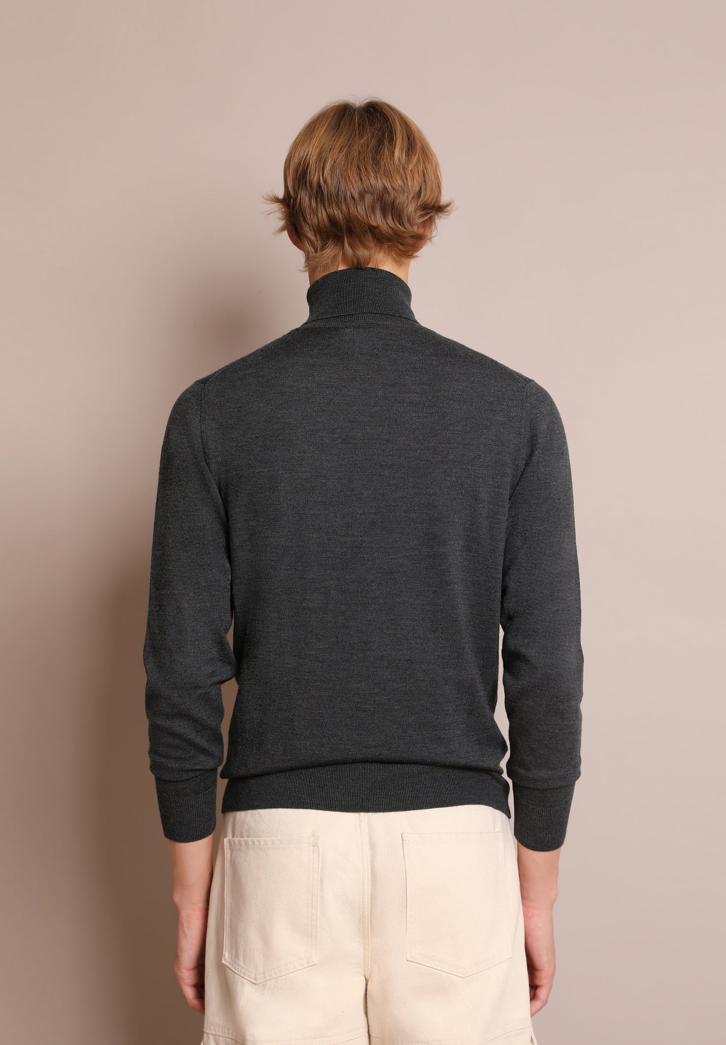 SWEATER GOLA ENROLADA LOGO LÃ