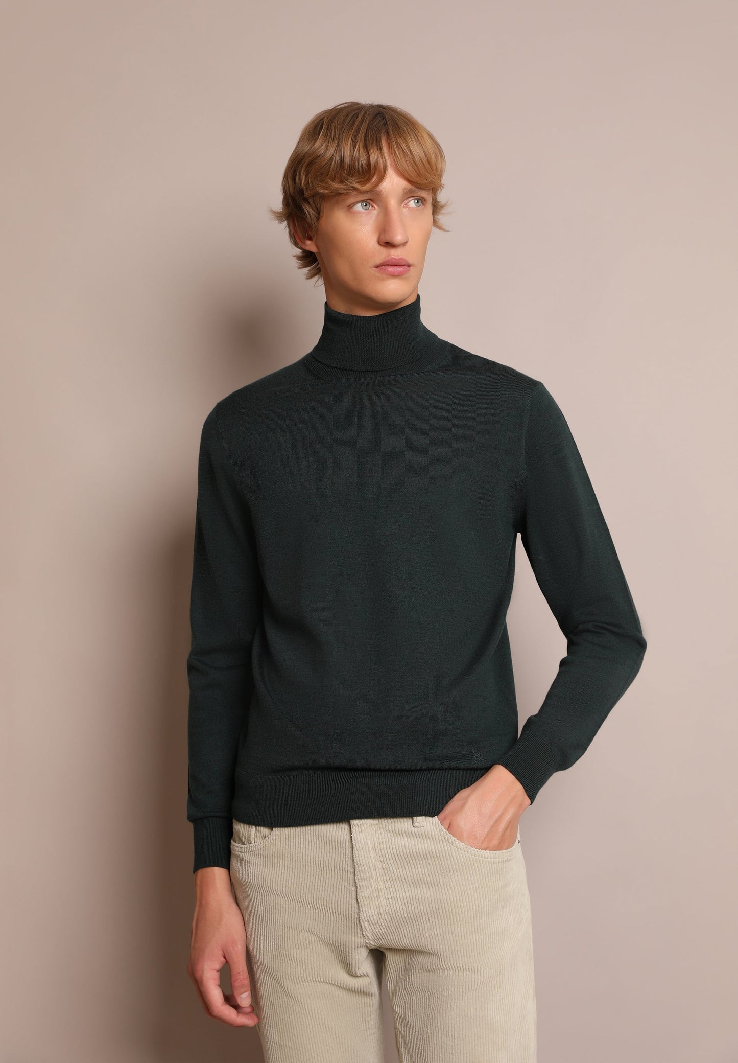 SWEATER GOLA ENROLADA LOGO LÃ