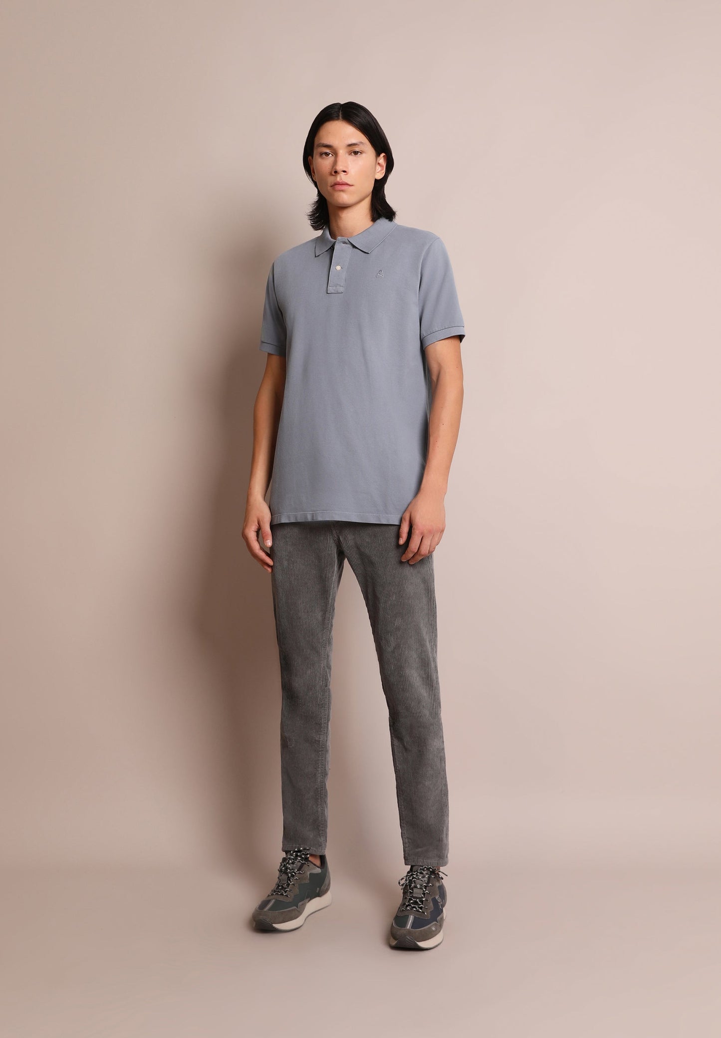 CAMISA POLO BÁSICA COM LOGÓTIPO