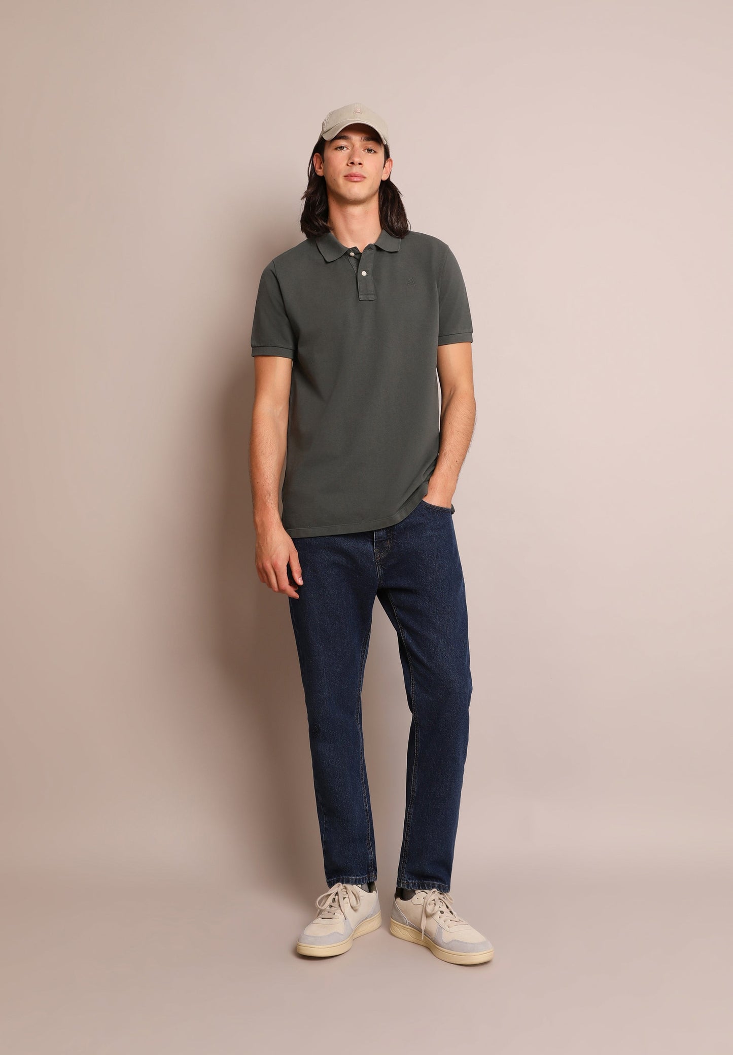 CAMISA POLO BÁSICA COM LOGÓTIPO