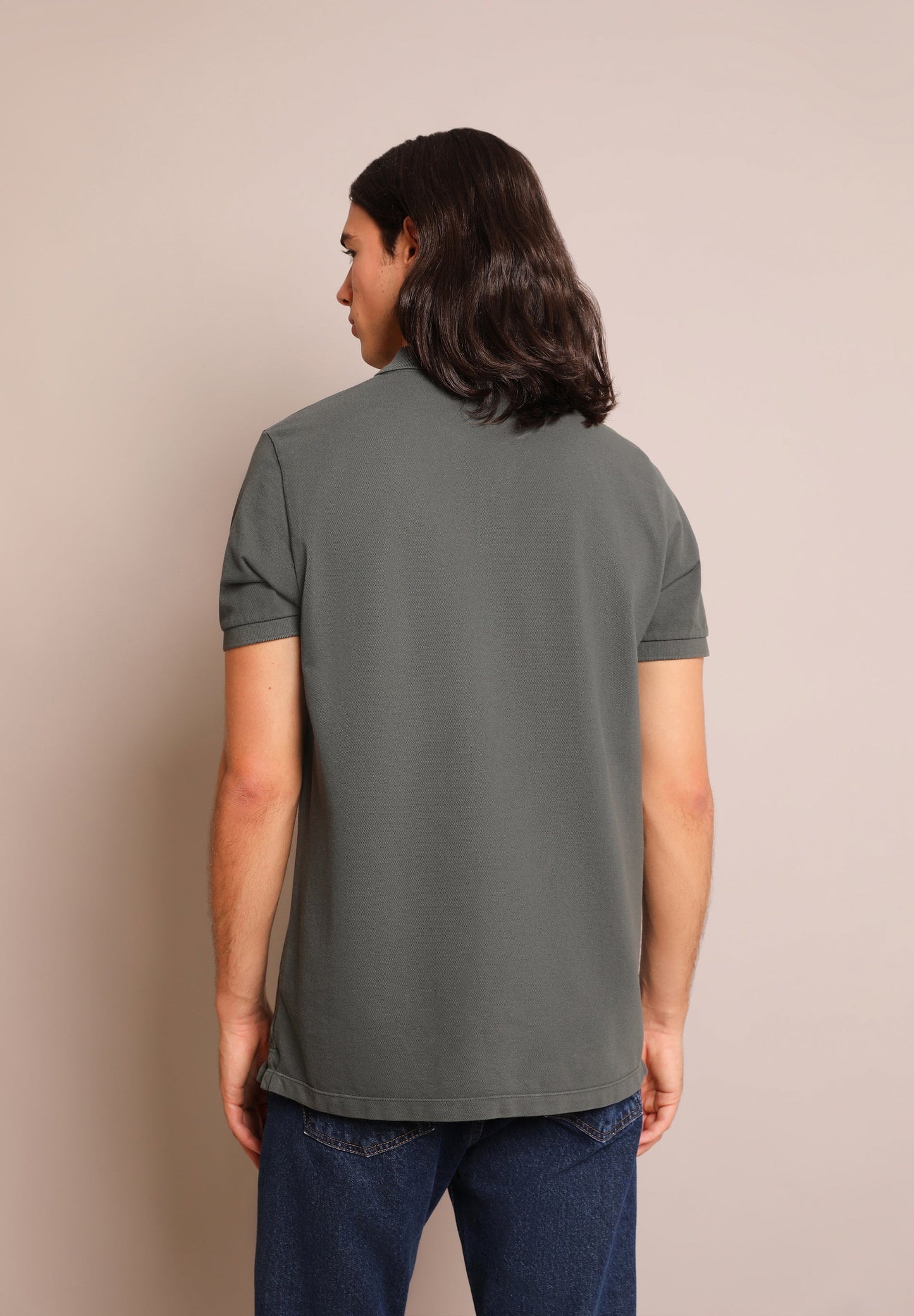 CAMISA POLO BÁSICA COM LOGÓTIPO