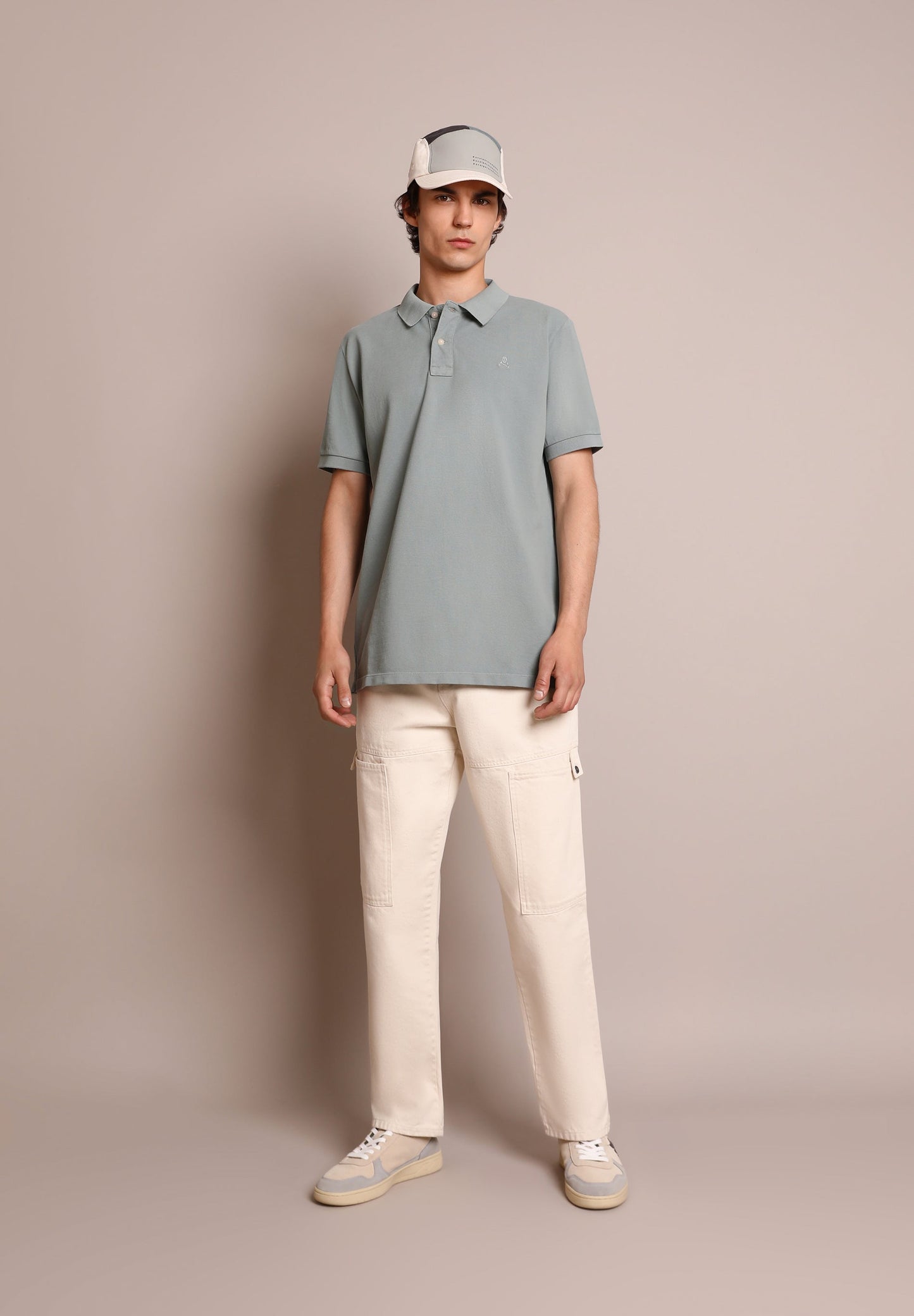 CAMISA POLO BÁSICA COM LOGÓTIPO