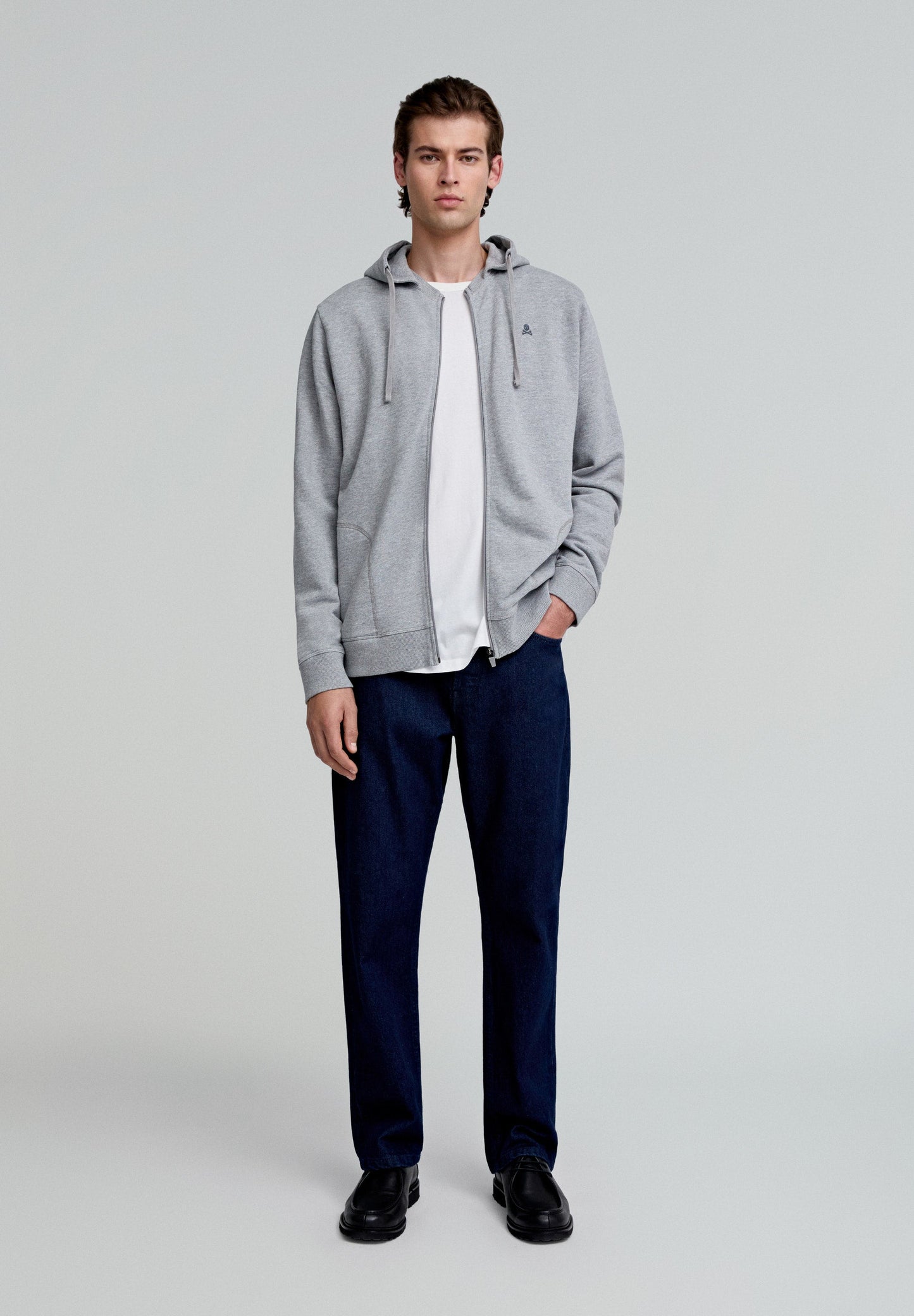 SWEATSHIRT COM CAPUZ COM SKULL EM CONTRASTE