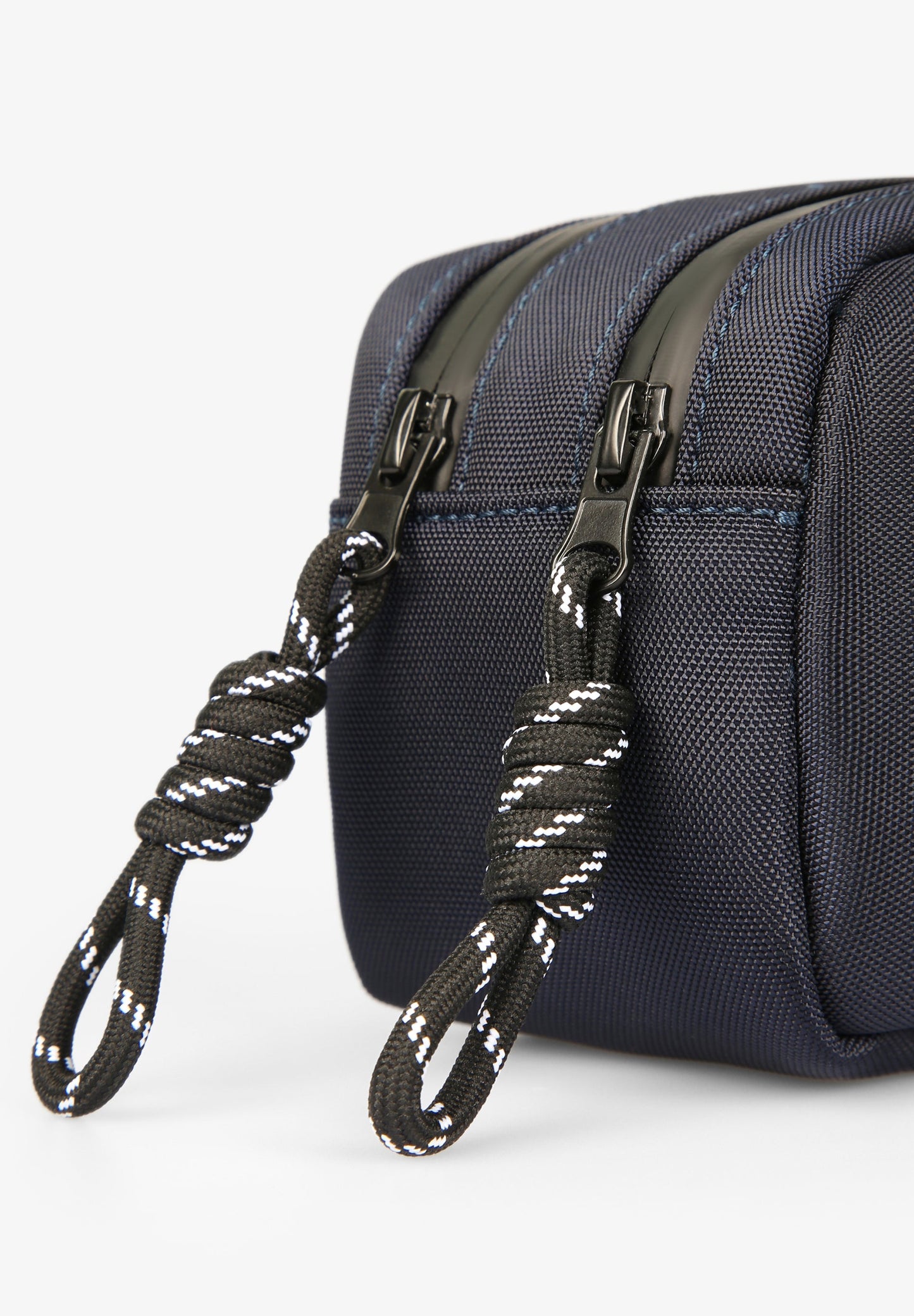 NECESSAIRE CAVEIRA FRONTAL