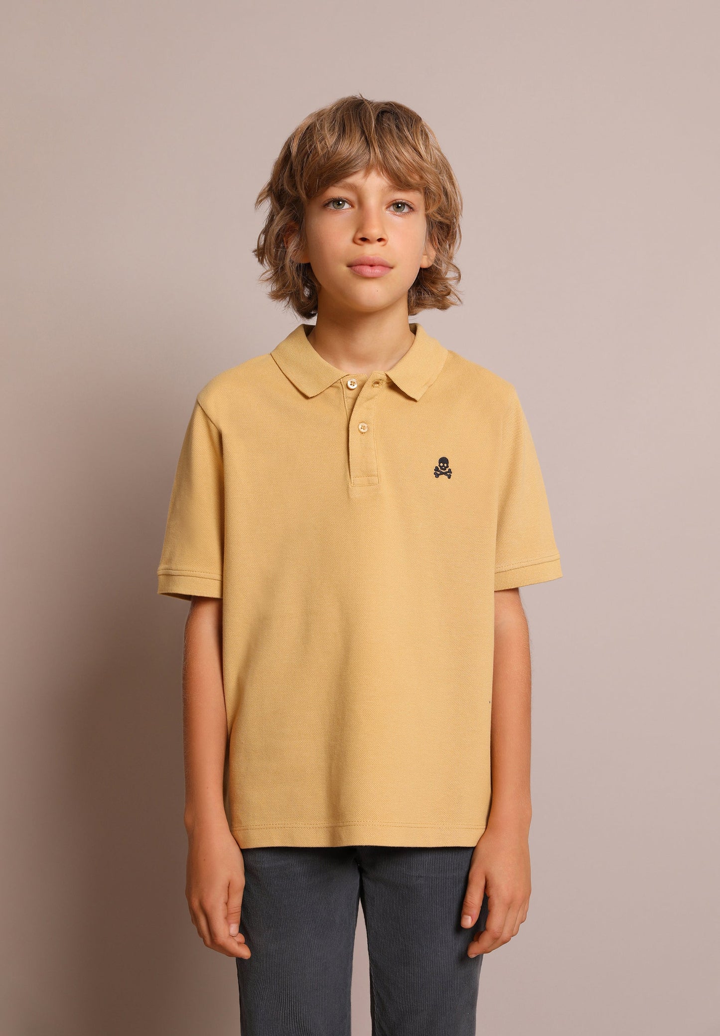 CAMISA POLO COM LOGÓTIPO A CONTRASTAR