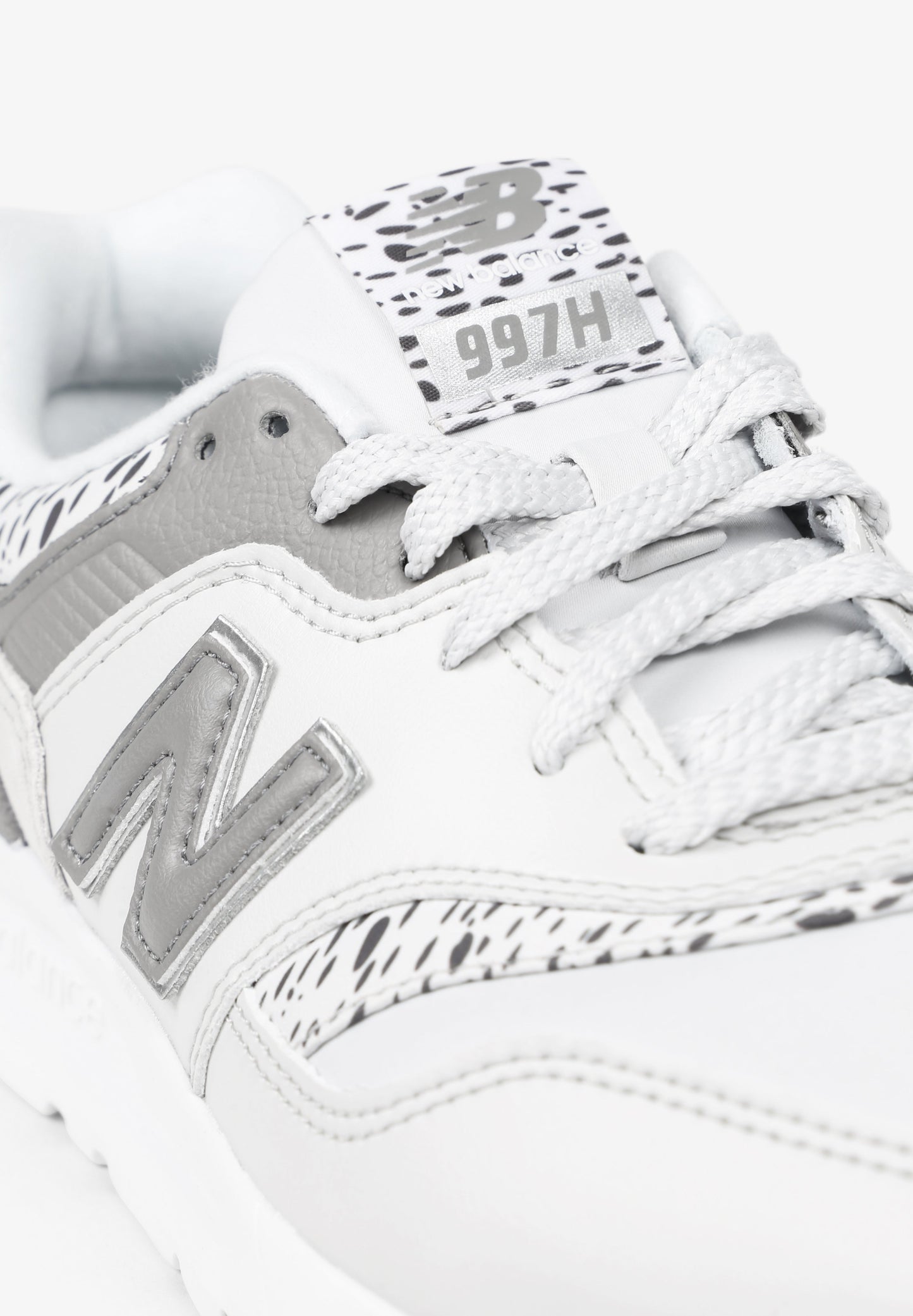 NEW BALANCE | SNEAKERS 997 HERITAGE V1 ANIMAL PRINT MUJER