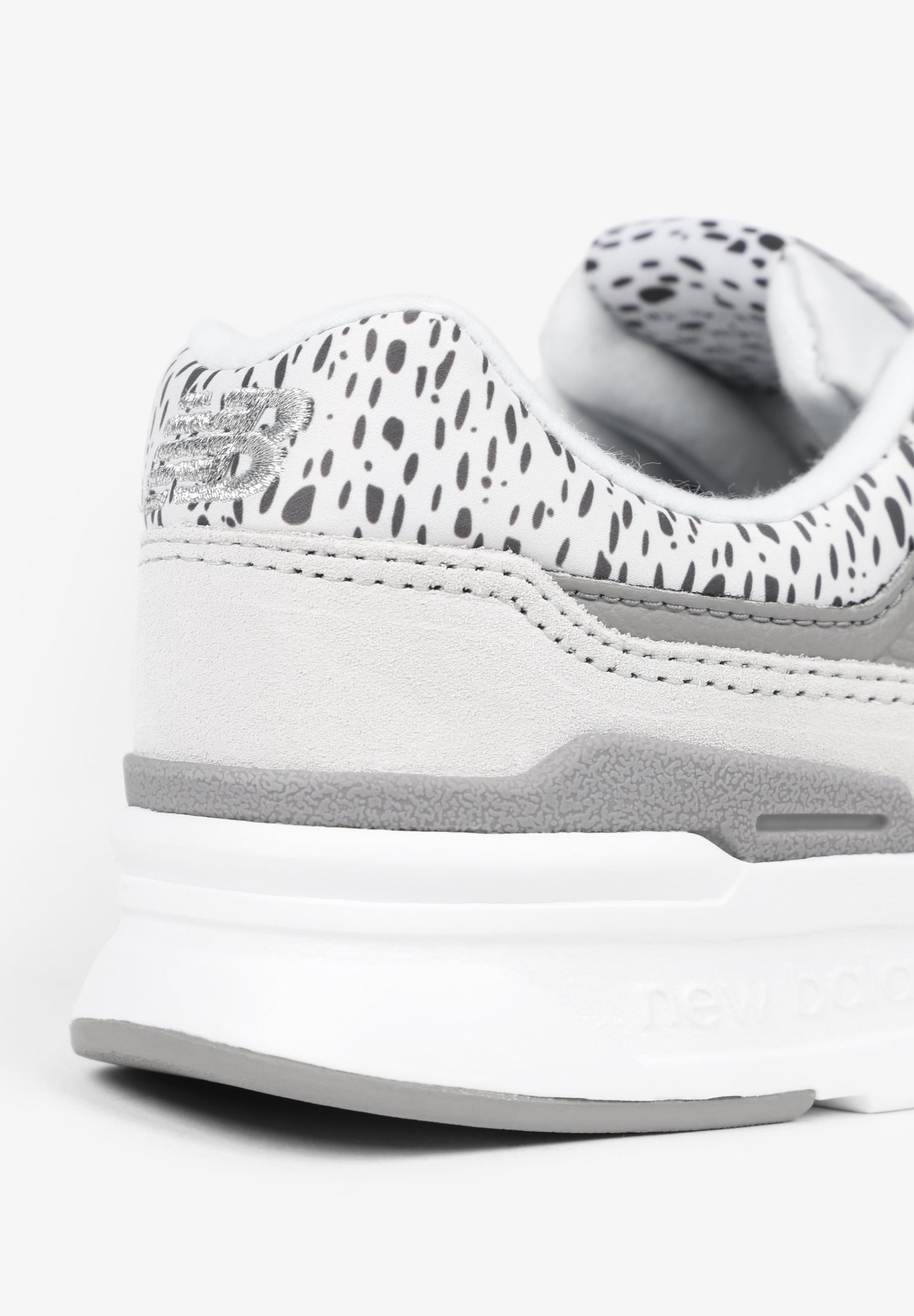 NEW BALANCE | SNEAKERS 997 HERITAGE V1 ANIMAL PRINT MUJER