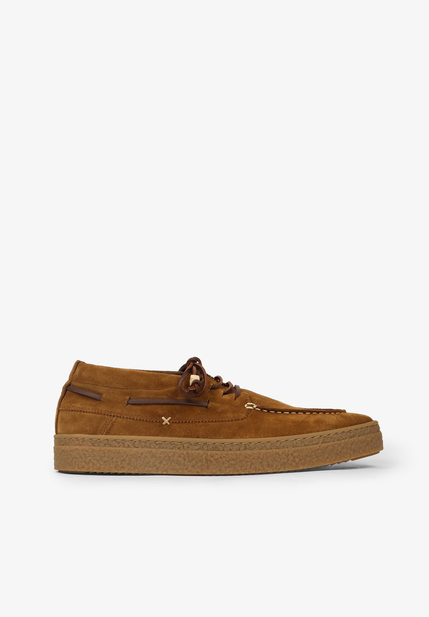SAPATOS DE CAMURÇA COM DETALHE DE CORDÃO