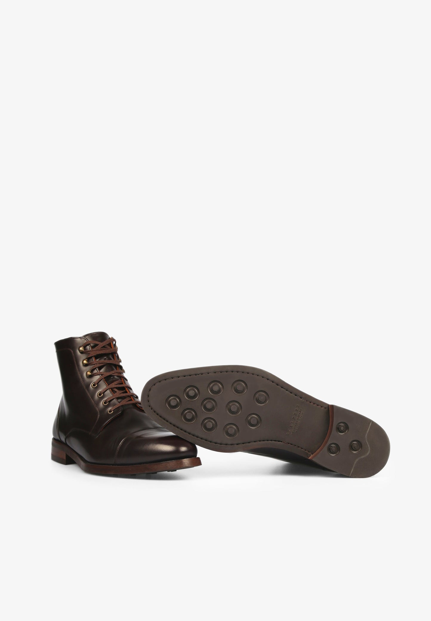 SAPATOS DE PELE COM CORDÕES