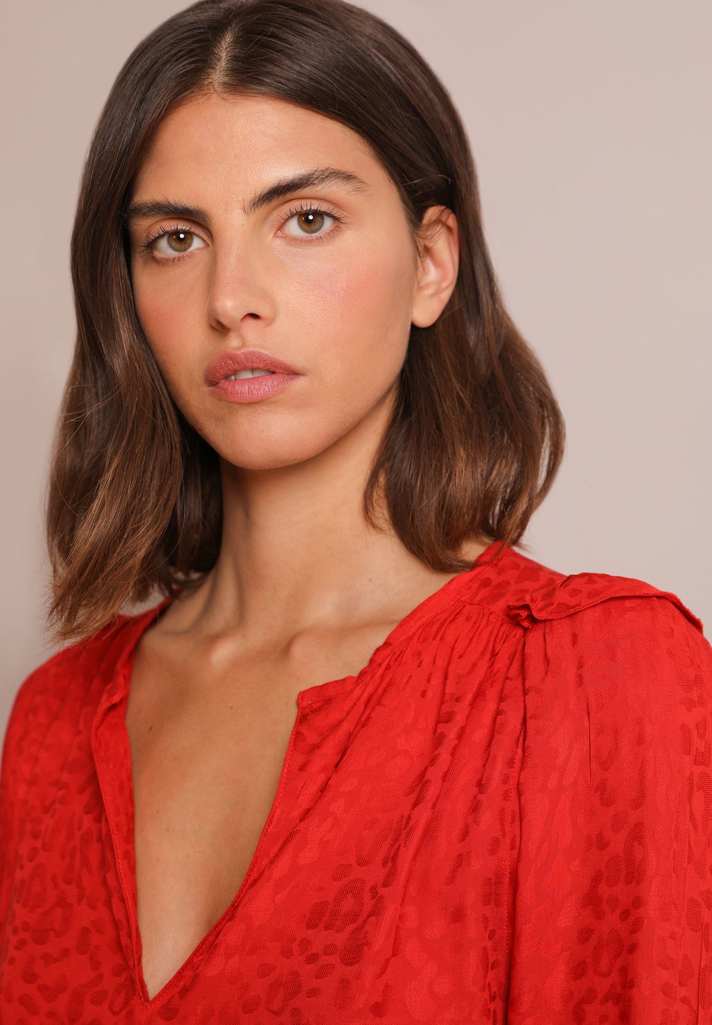 BLUSA EM JACQUARD COM LAÇADA