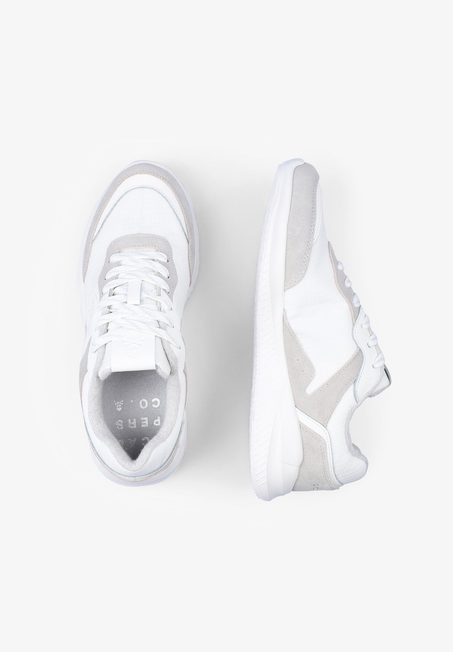 SAPATILHAS DE CAMURÇA COM SOLA ONDA