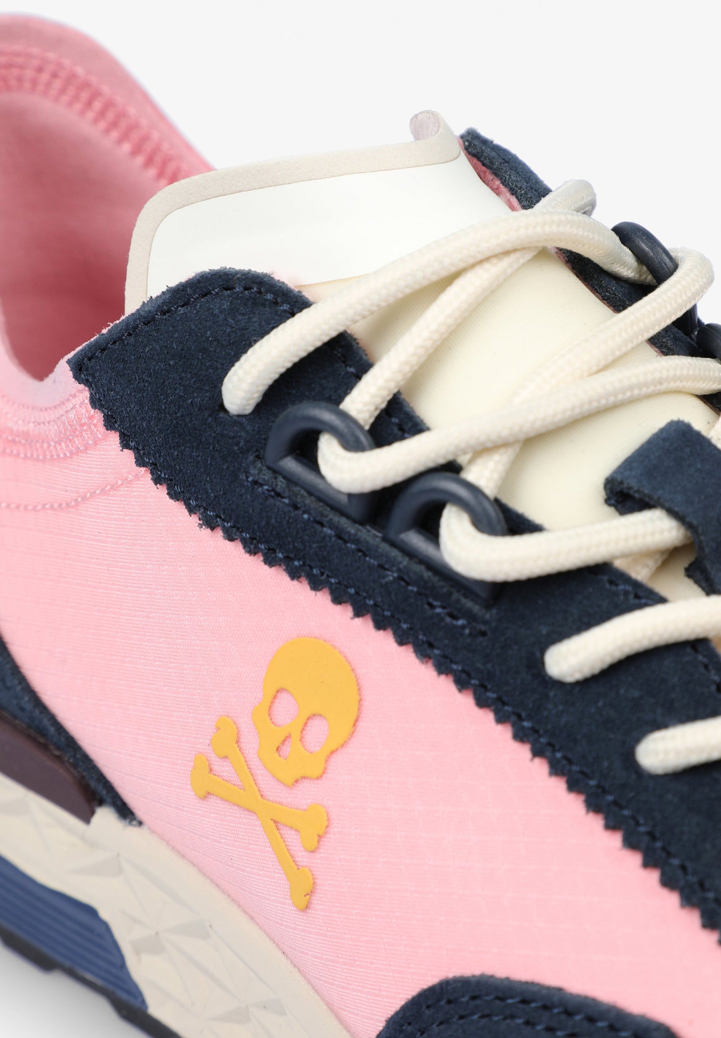 SAPATILHAS COM LOGO LATERAL