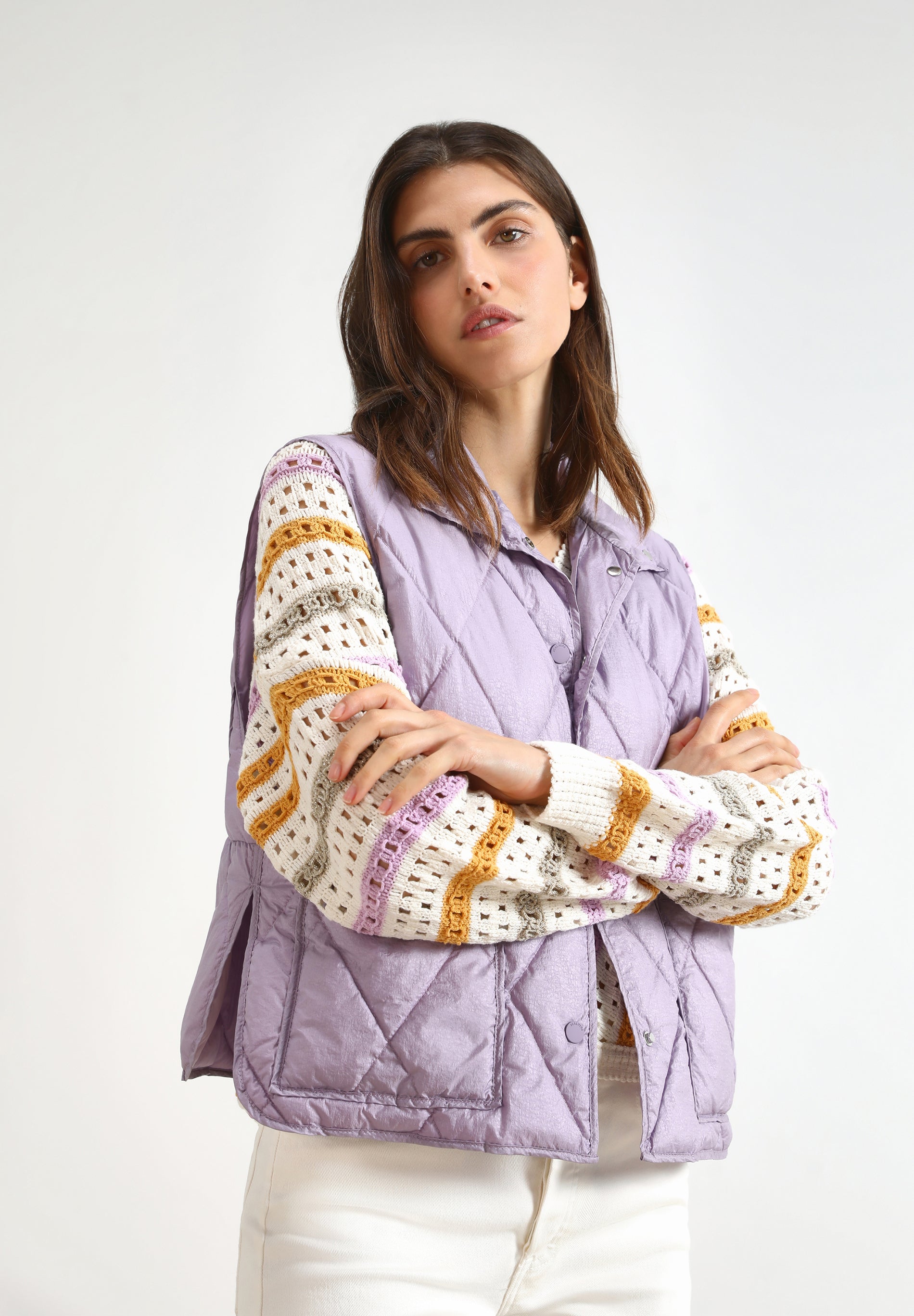 COLETE ACOLCHOADO COM BOLSOS