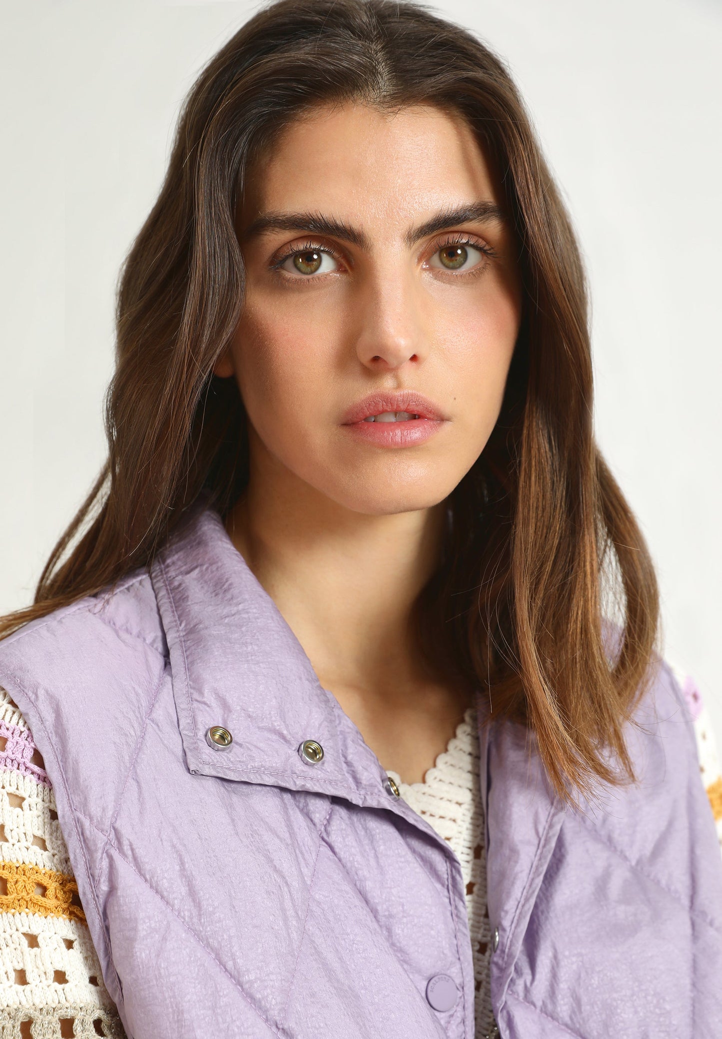 COLETE ACOLCHOADO COM BOLSOS