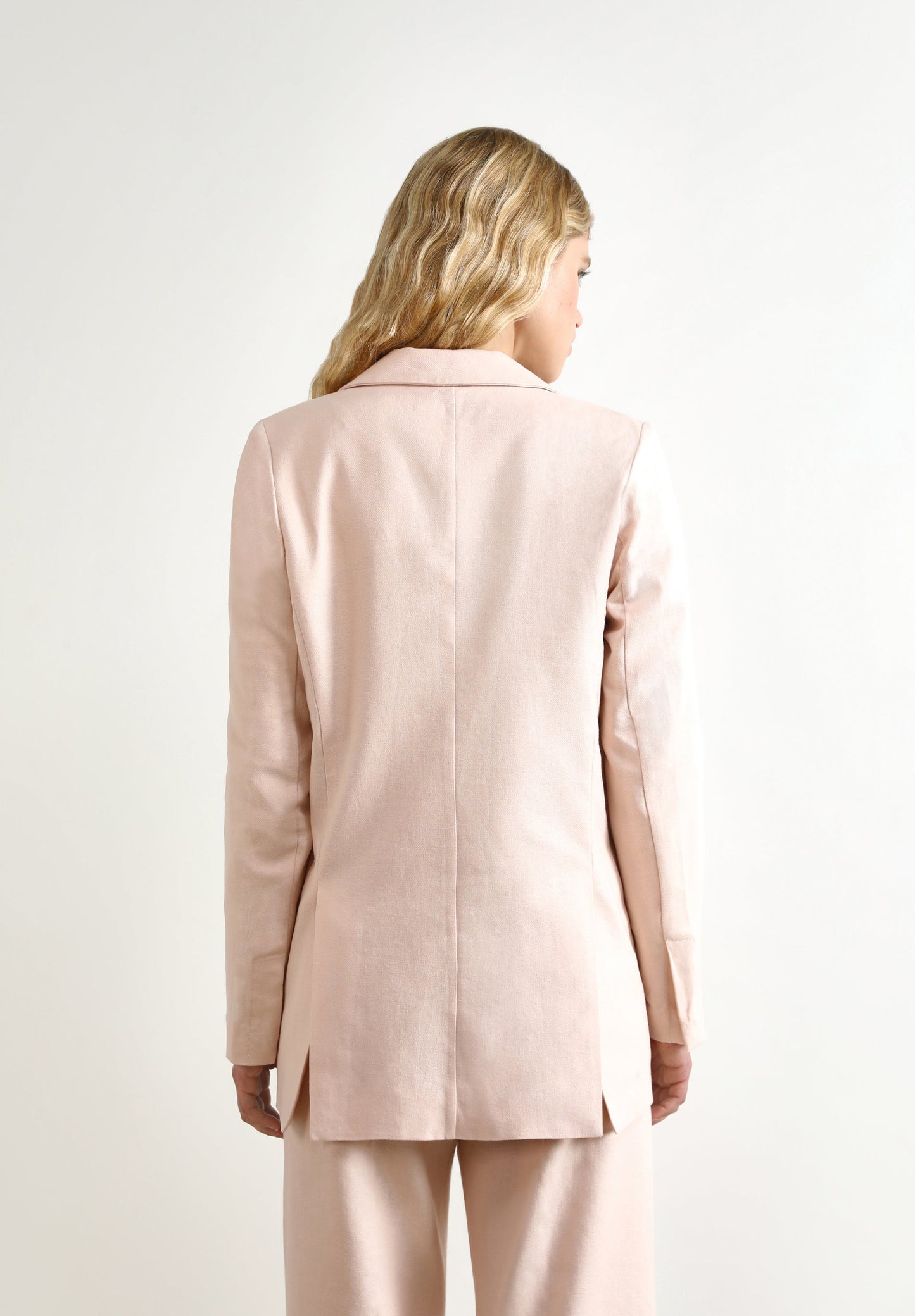 BLAZER DE LINHO COM PORMENORES TRANÇADOS