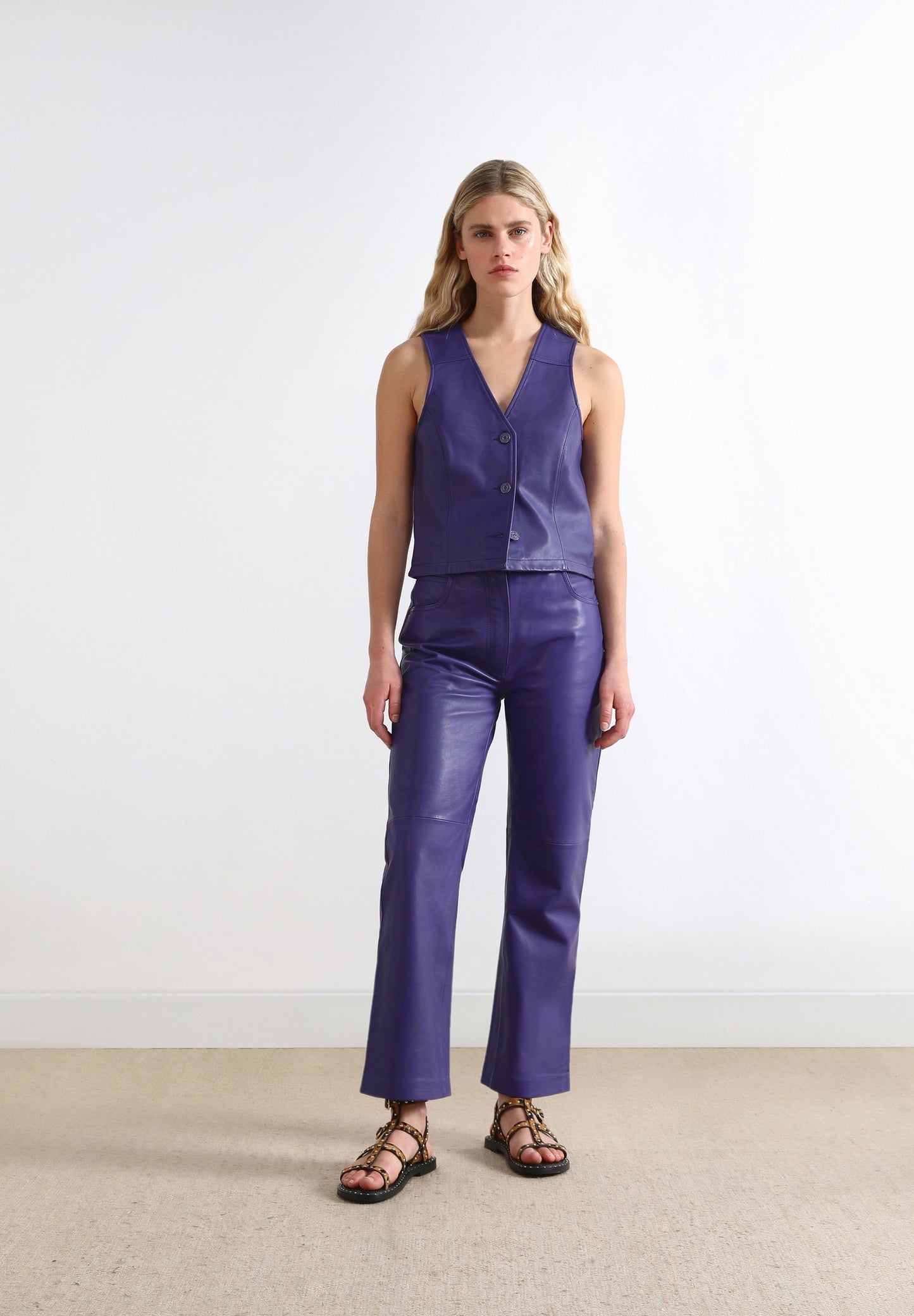 CALÇAS BOCA DE SINO SLIM FIT