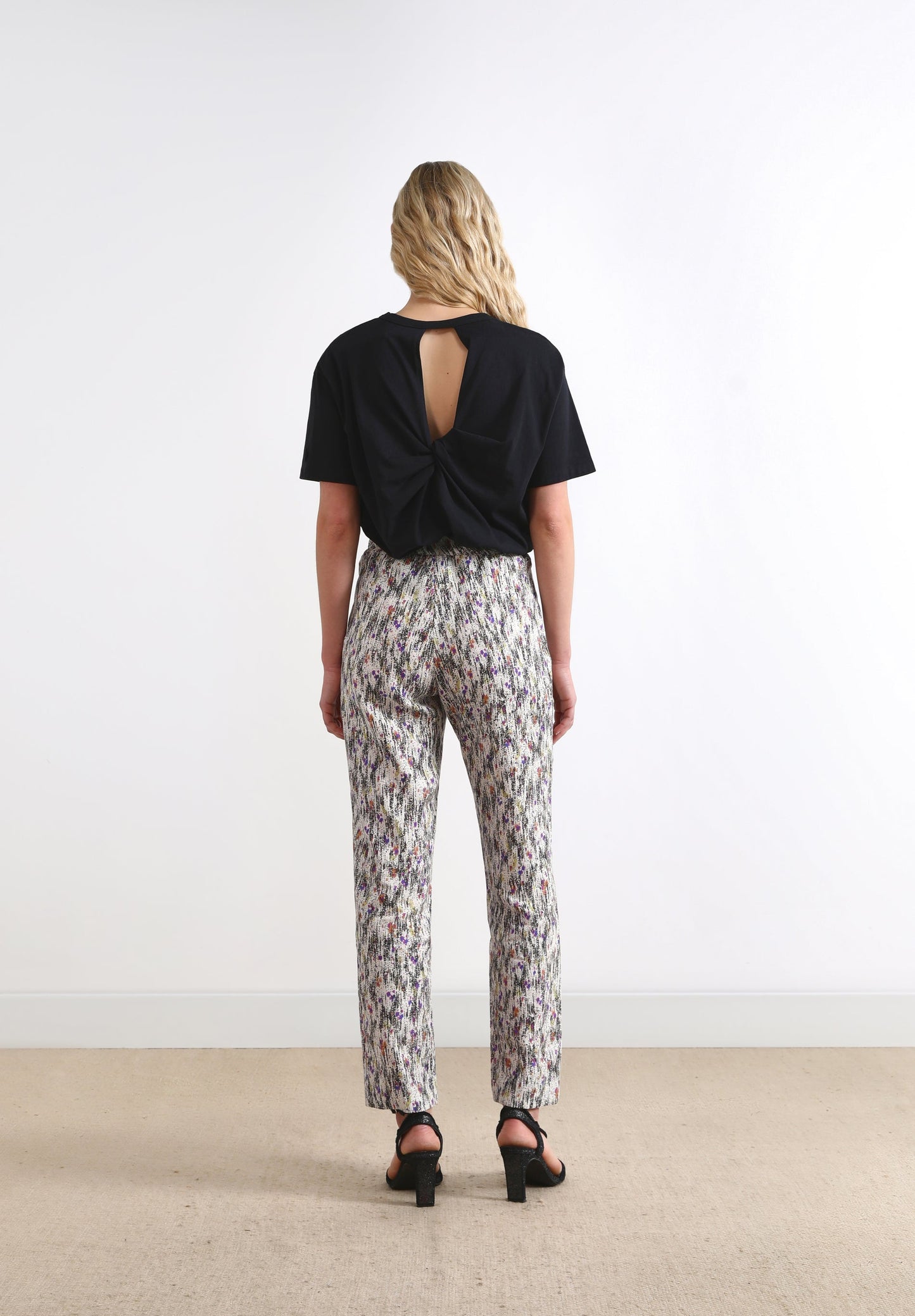 CALÇAS MULTICOLORES EM LINHO