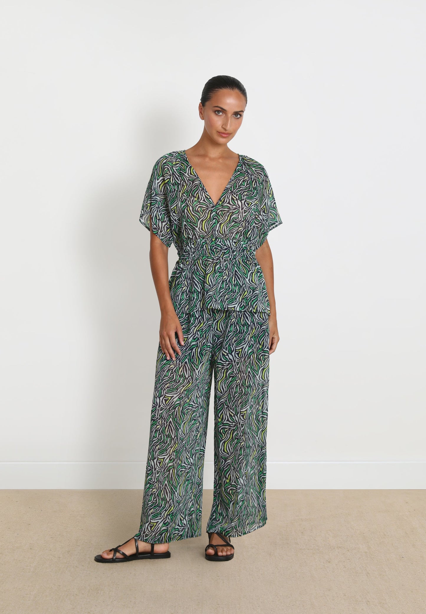 CALÇAS CULOTTE COM ESTAMPADO ANIMAL