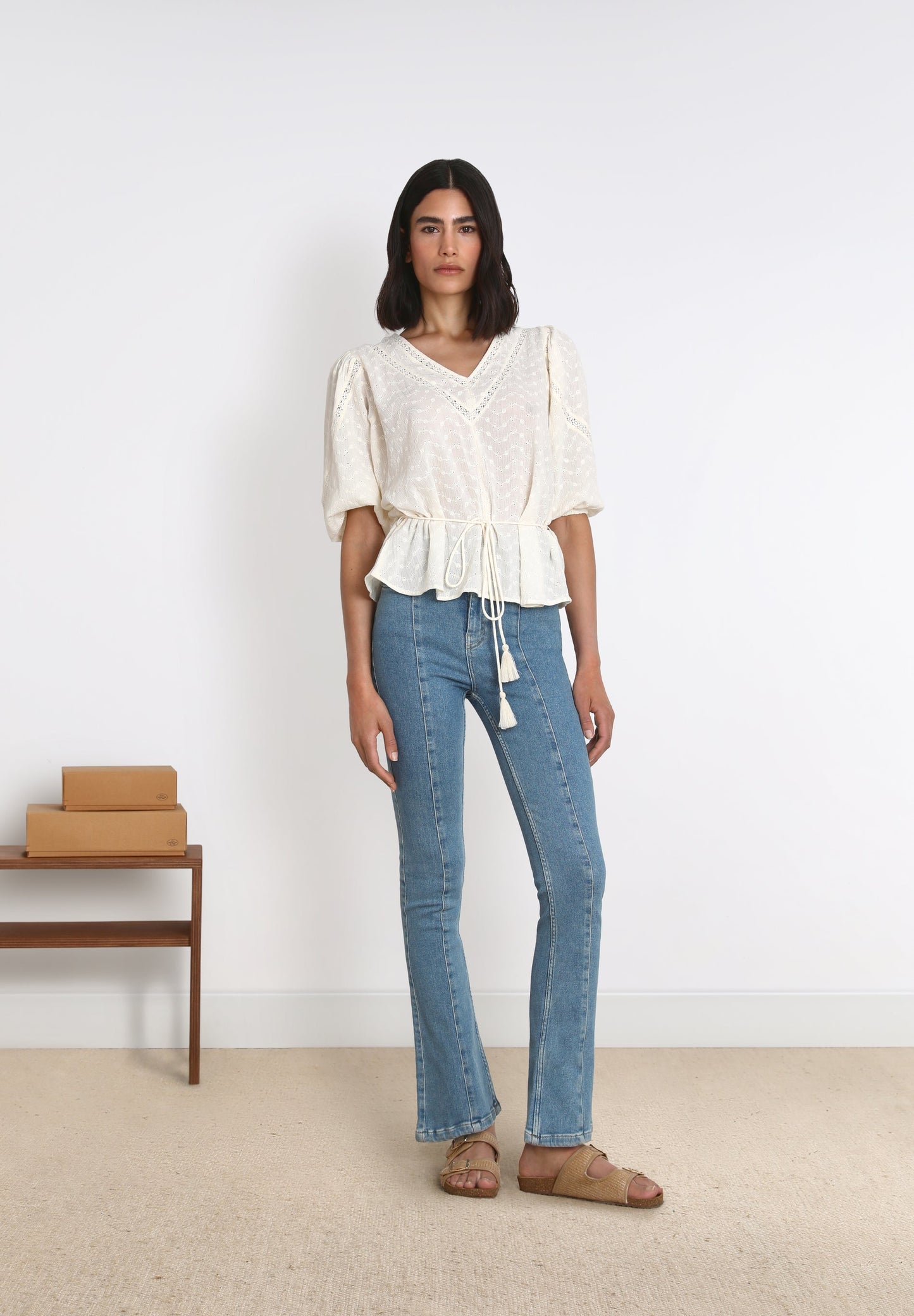 JEANS BOOTCUT COM COSTURA