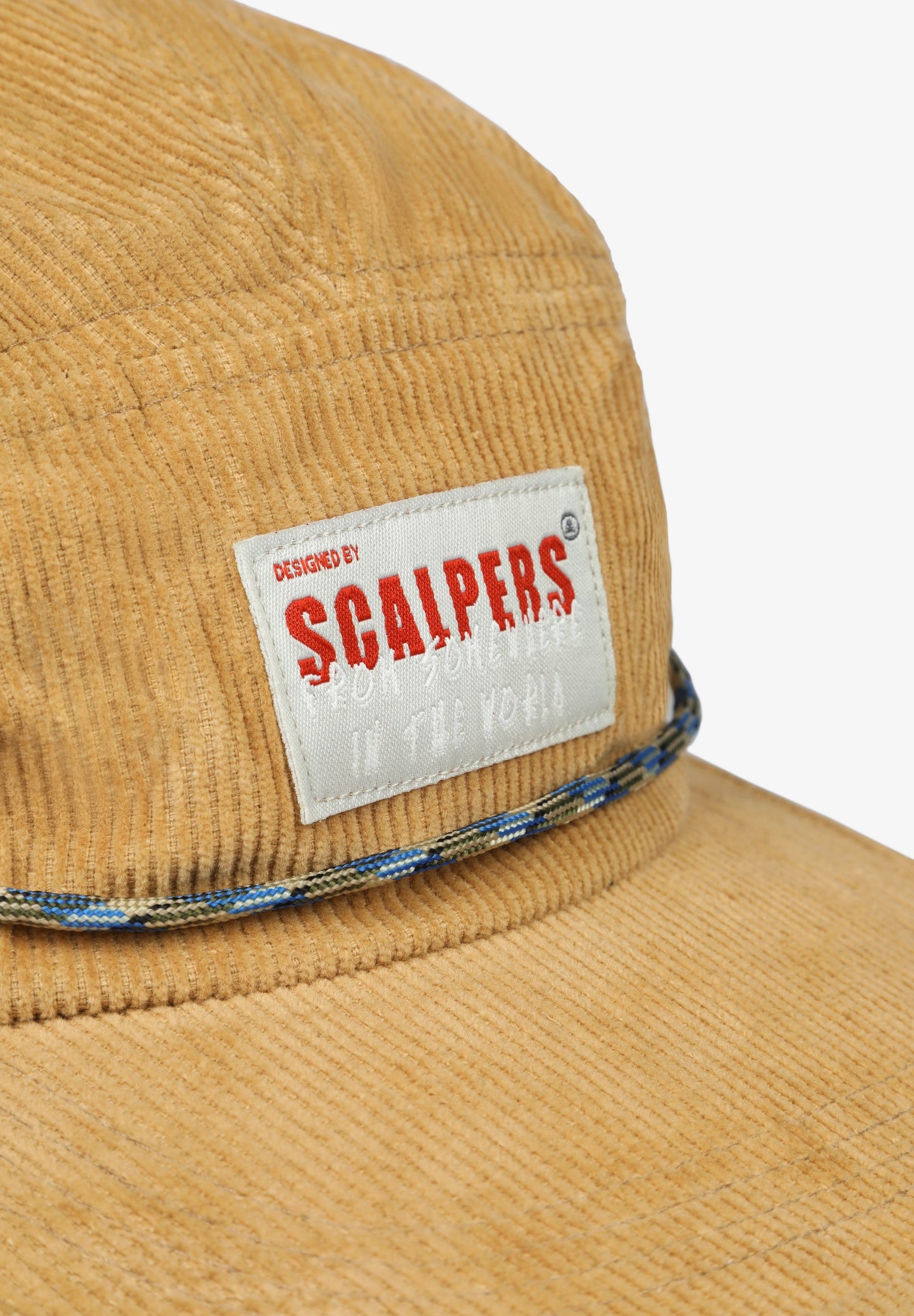 BONÉ CINCO PAINÉIS COM ETIQUETA