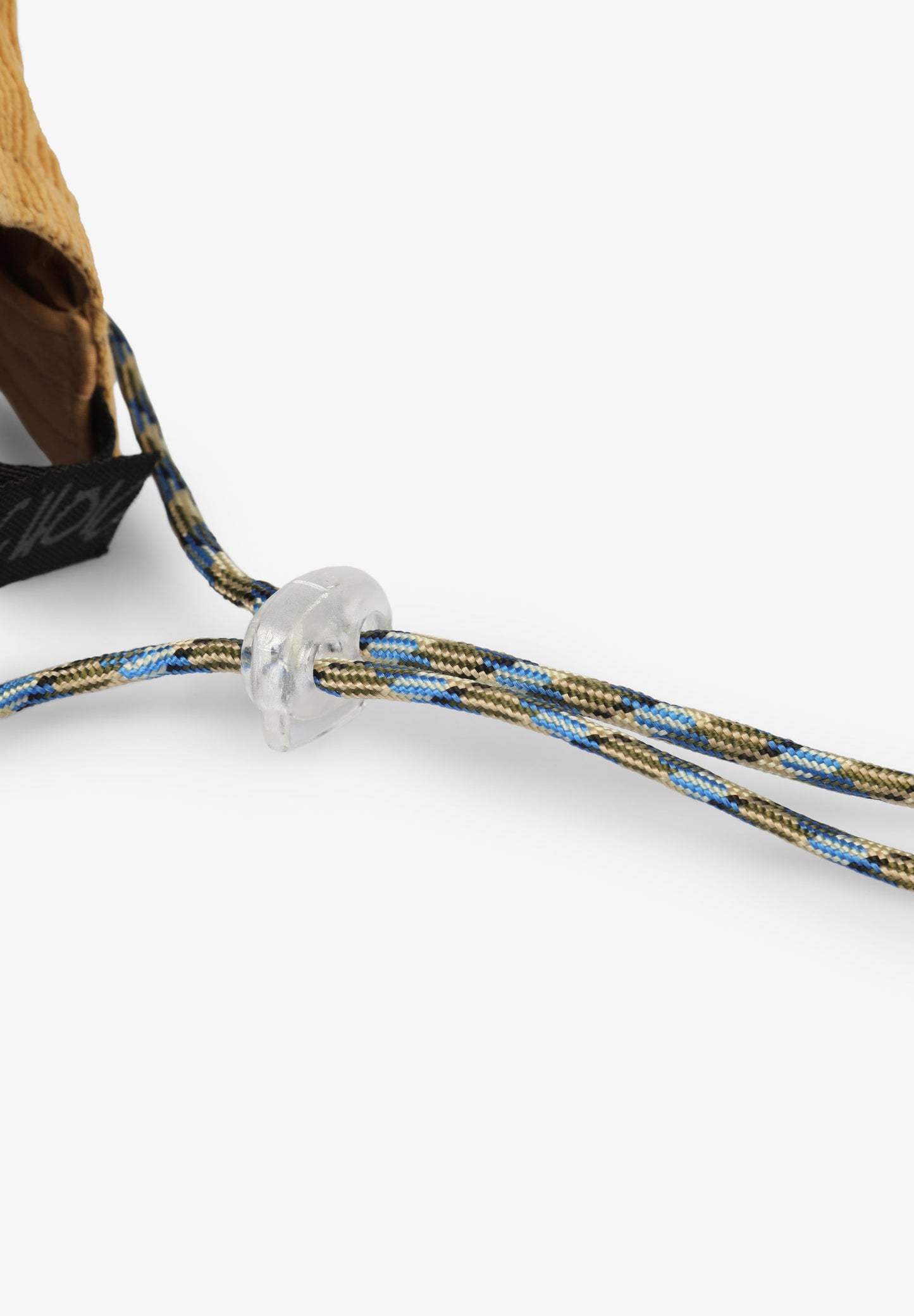 BONÉ CINCO PAINÉIS COM ETIQUETA