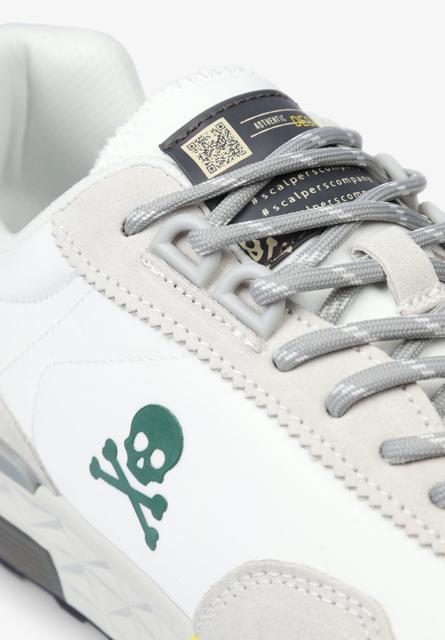 SAPATILHAS COM LOGO LATERAL