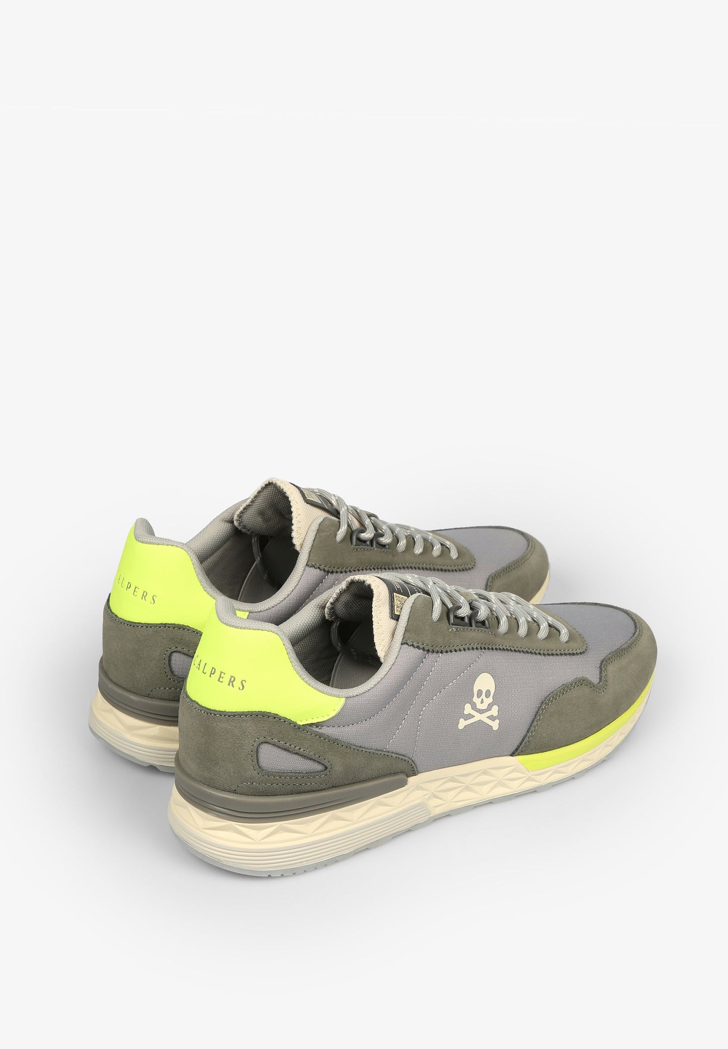 SAPATILHAS COM LOGO LATERAL