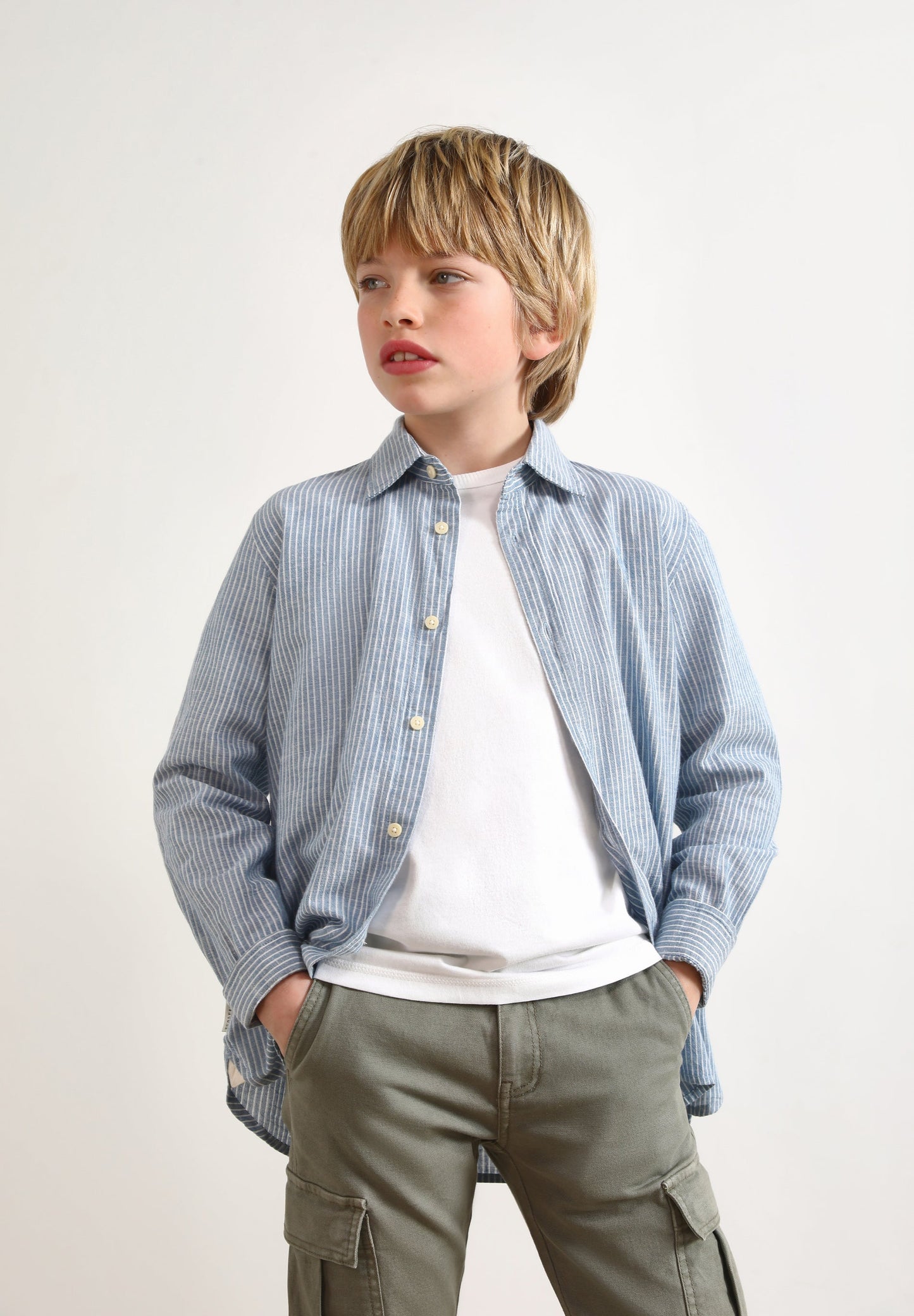 CAMISA ÀS RISCAS DENIM