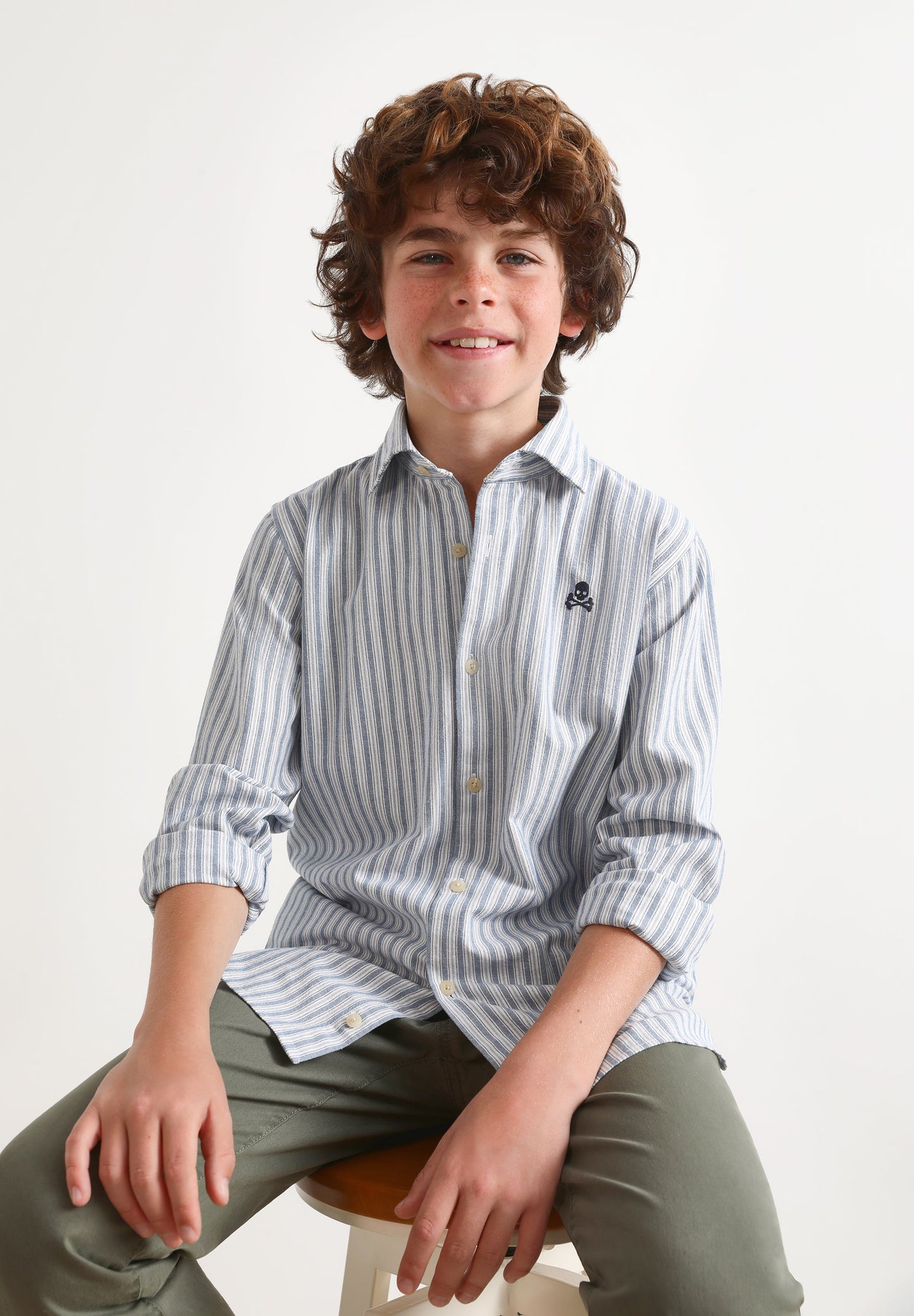 CAMISA ÀS RISCAS DUPLAS