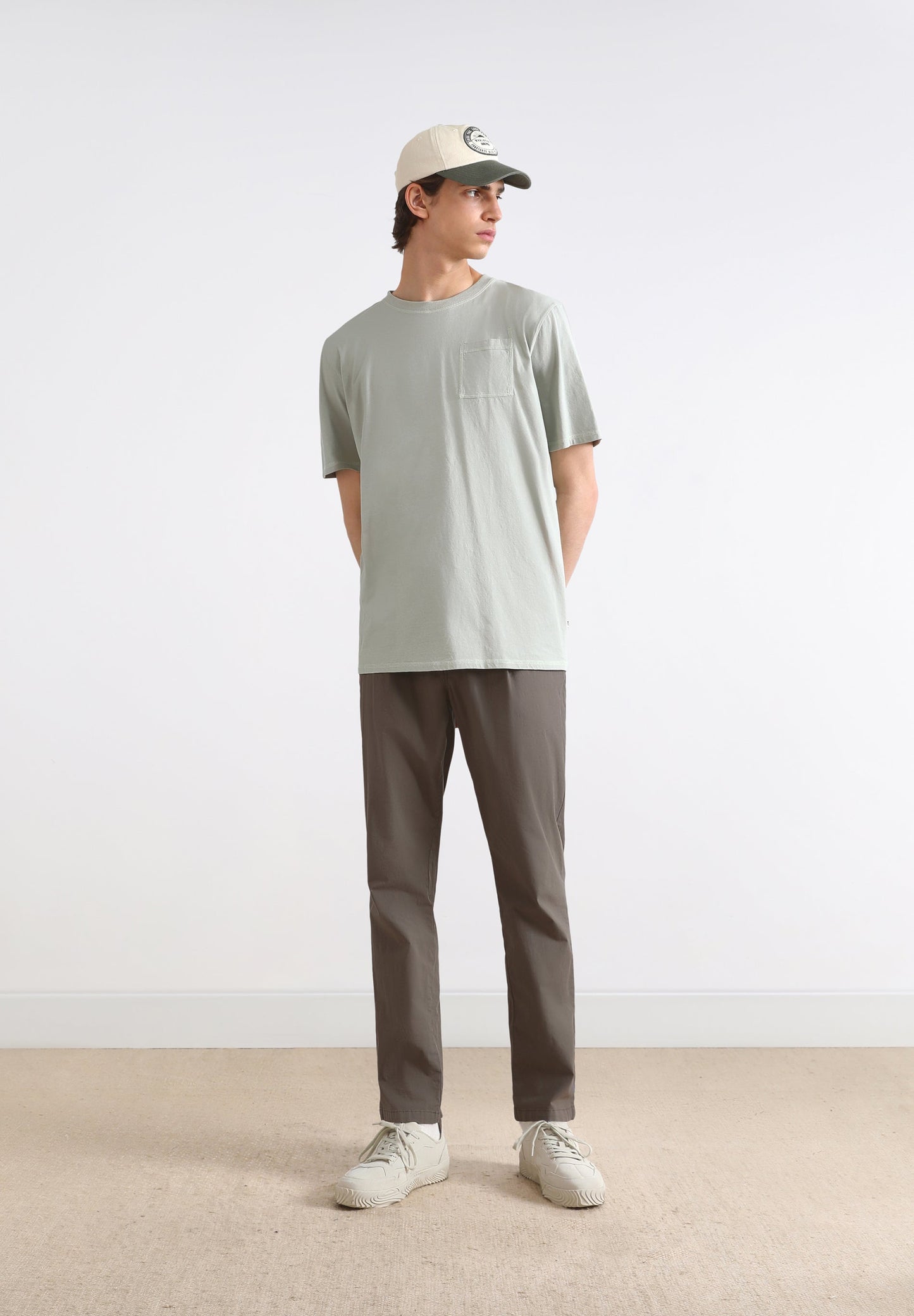 T-SHIRT COM BOLSO FLÚOR