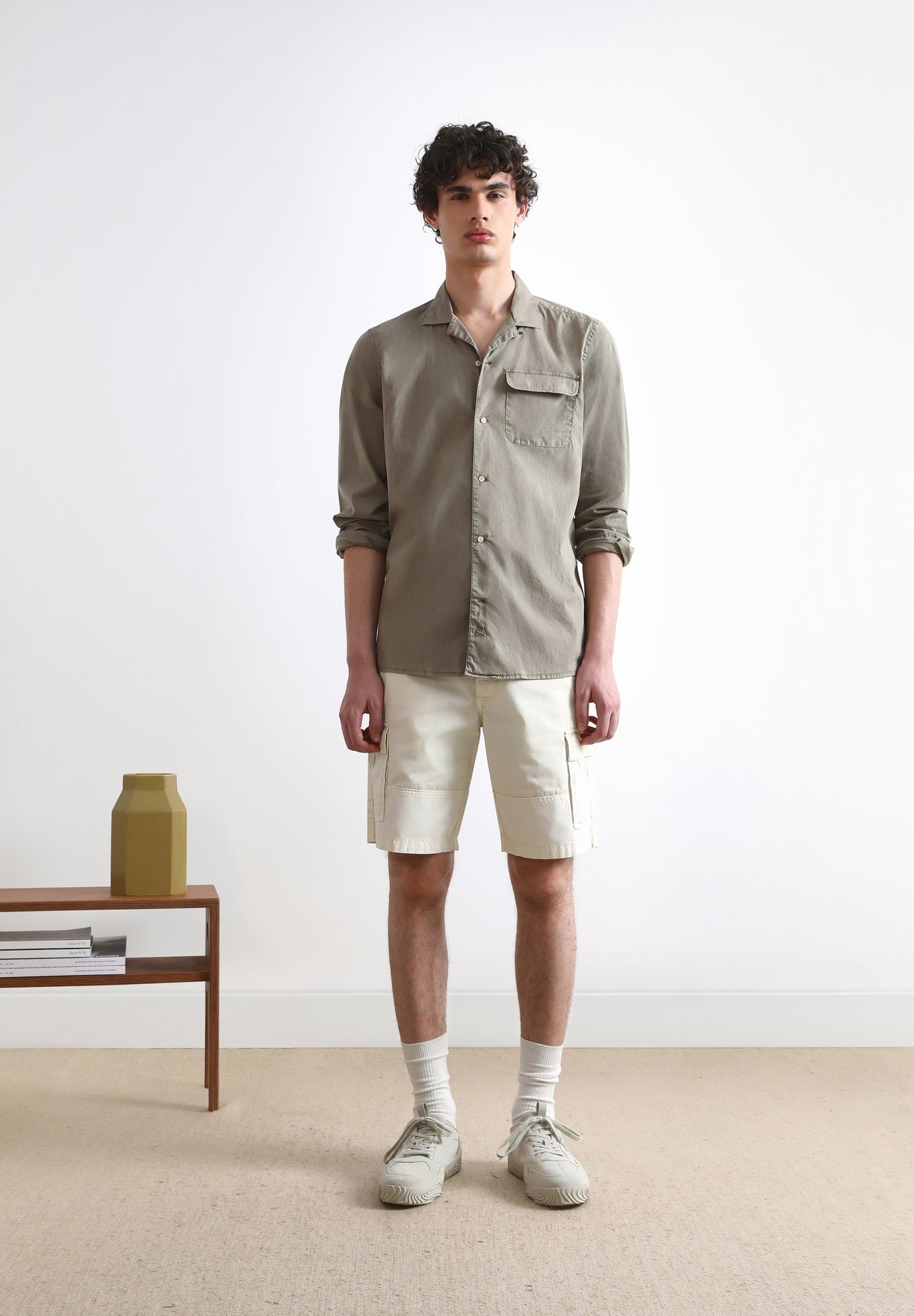 CAMISA TIPO PIJAMA COM BOLSO