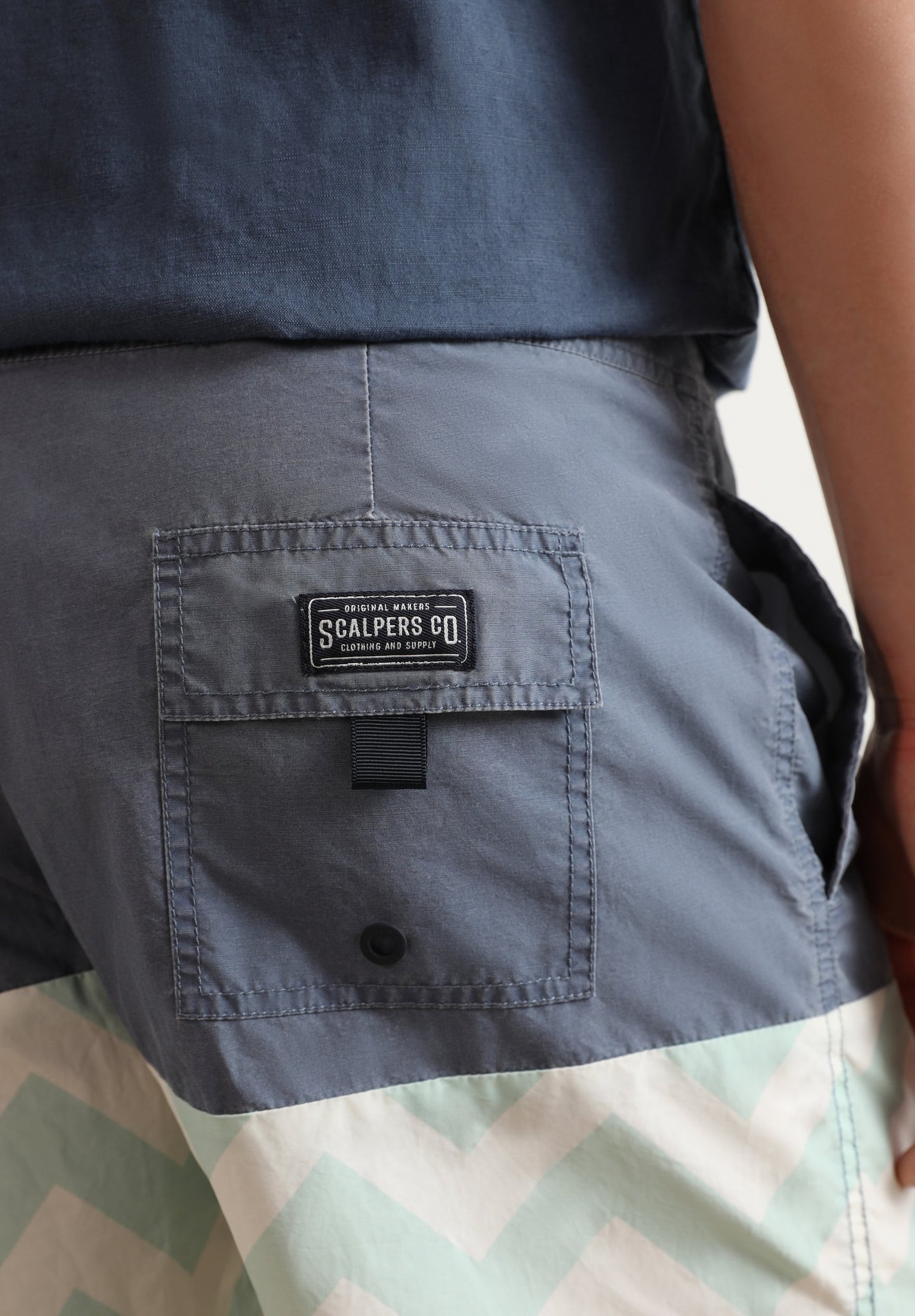 CALÇÕES DE BANHO COM PADRÃO ZIGUEZAGUE