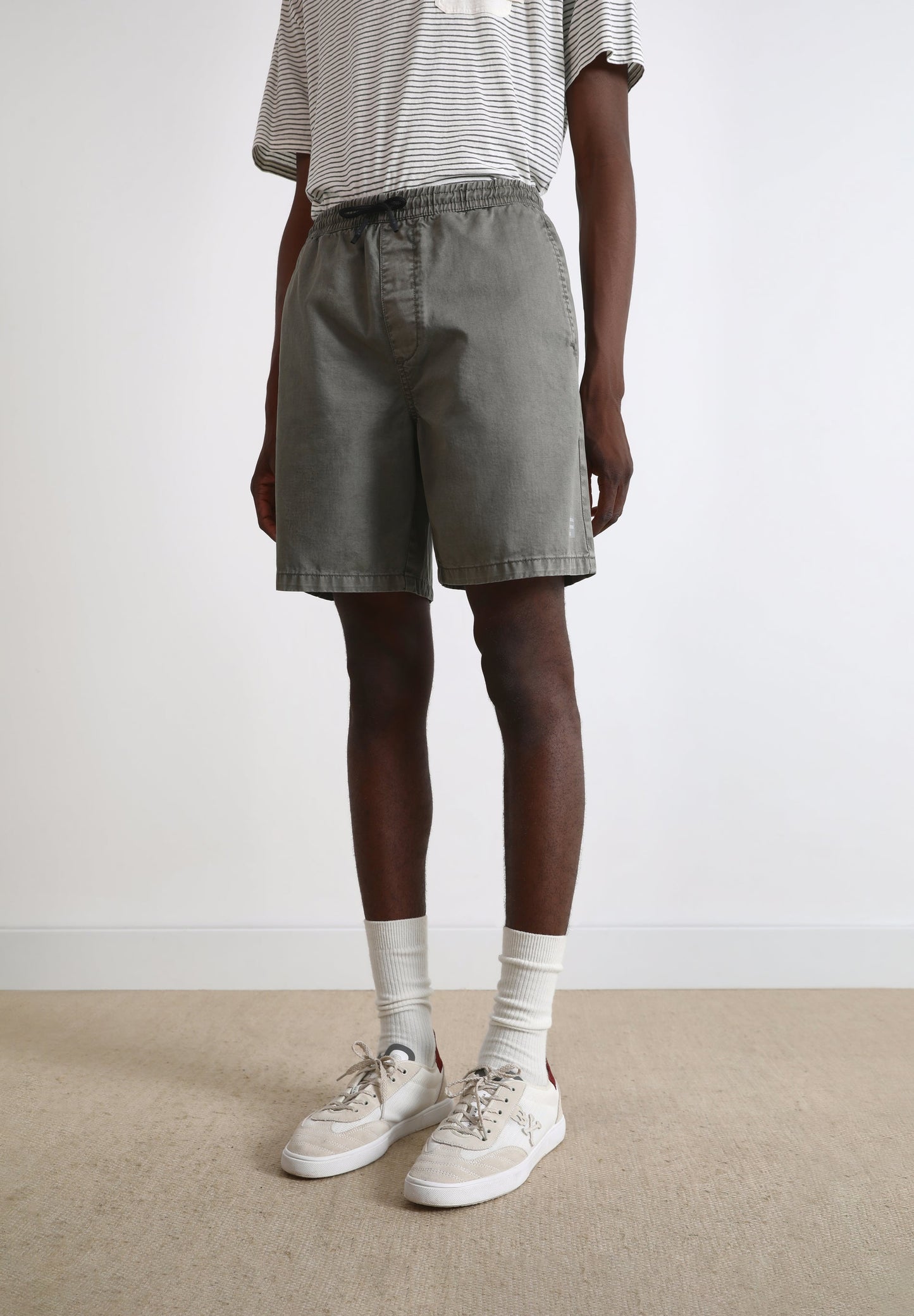 CALÇÕES BERMUDA COM CORDÃO