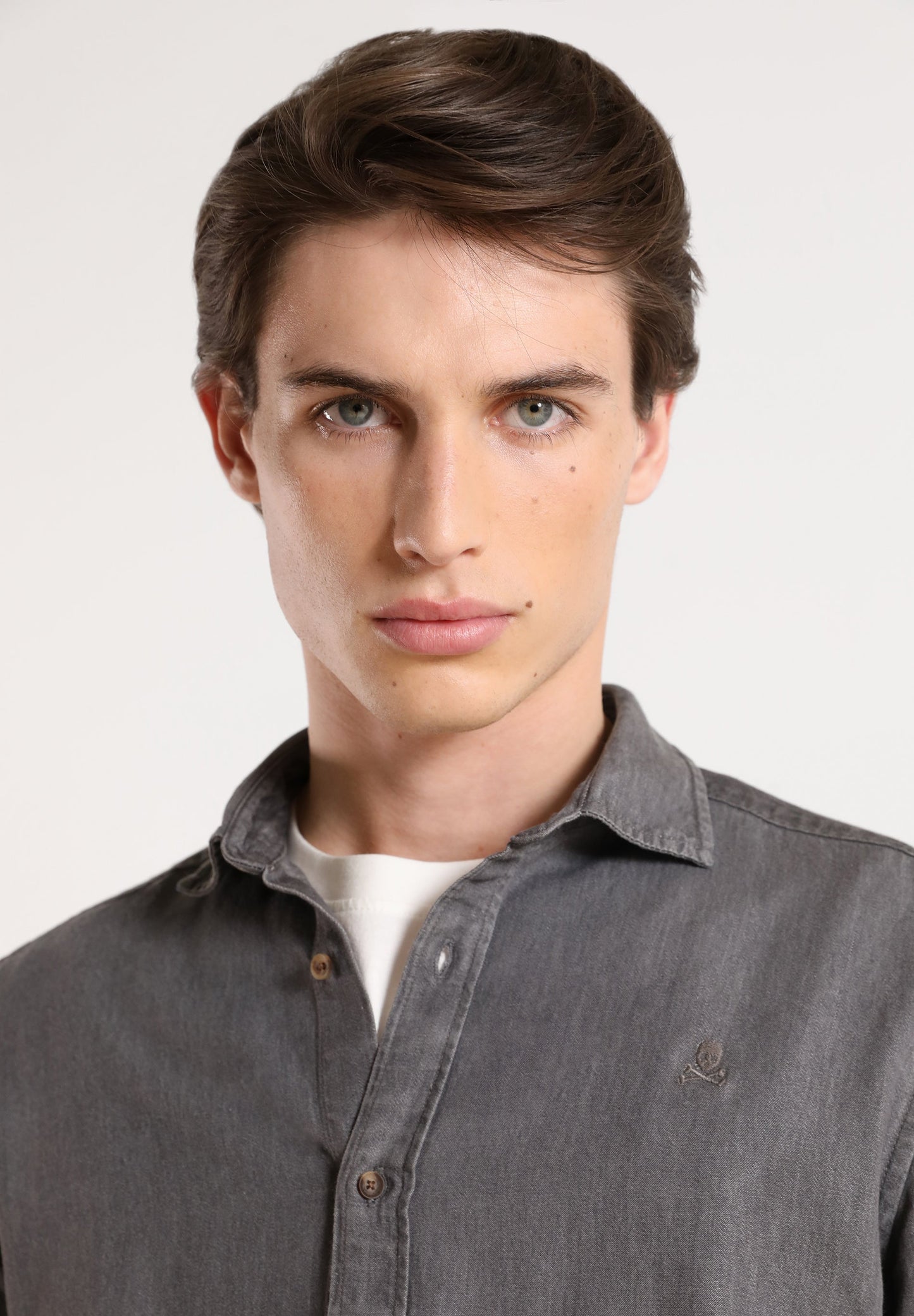 CAMISA DENIM COM BOTÕES