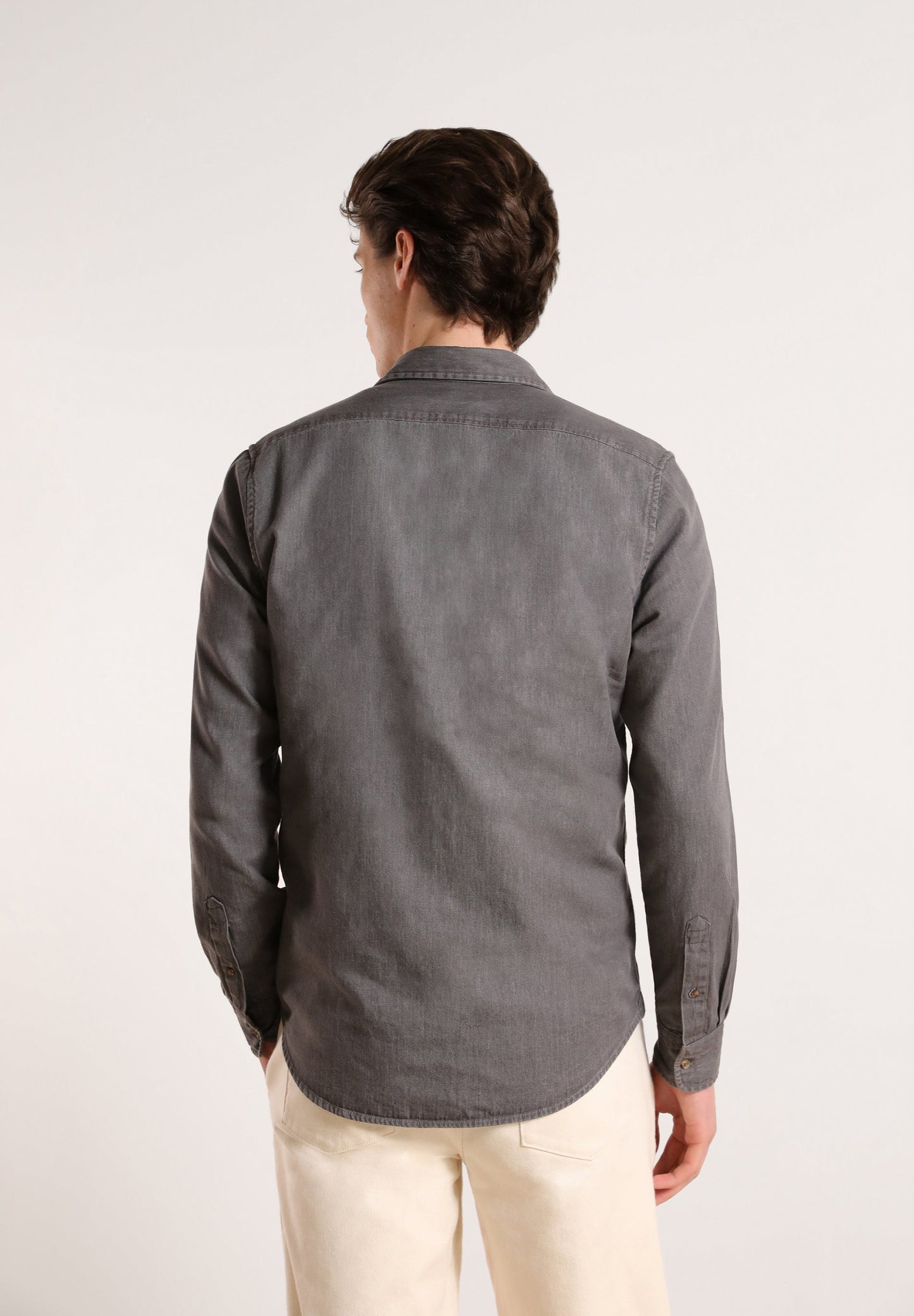 CAMISA DENIM COM BOTÕES