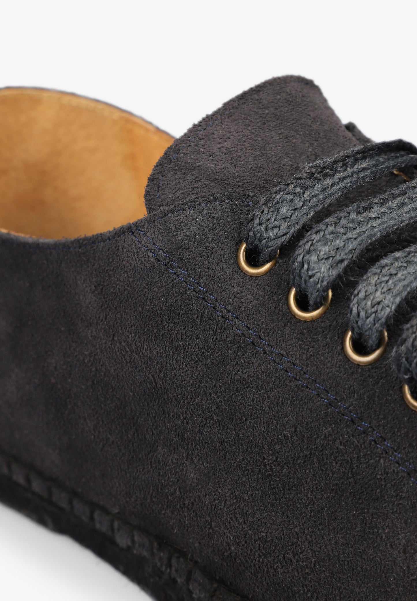 ALPERGATAS COM CORDÕES EM CROUTE